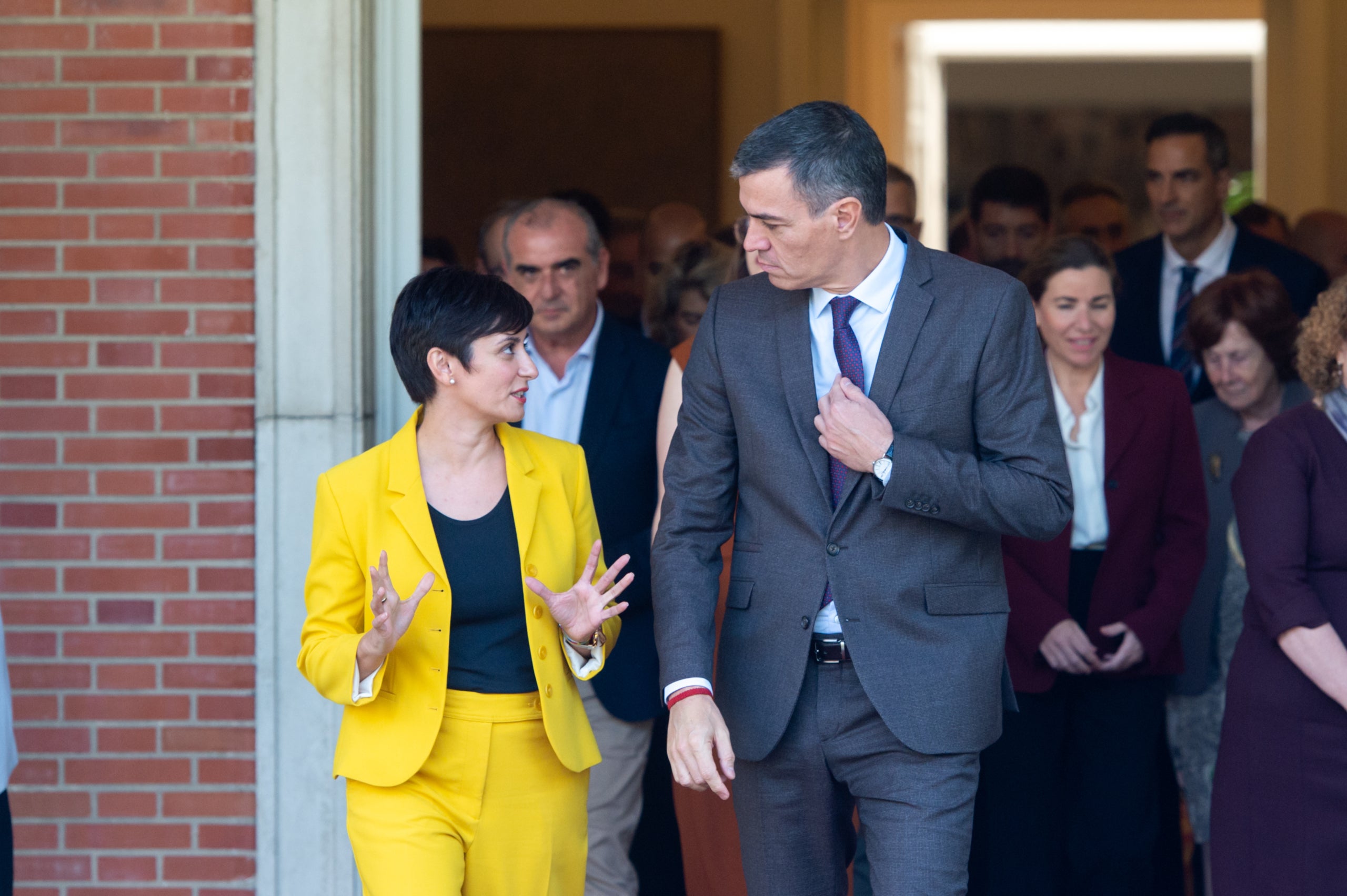 La ministra d'Habitatge i Agenda Urbana d'Espanya, Isabel Rodríguez, i el president del Govern espanyol, Pedro Sánchez, en una foto d'arxiu / Europa Press