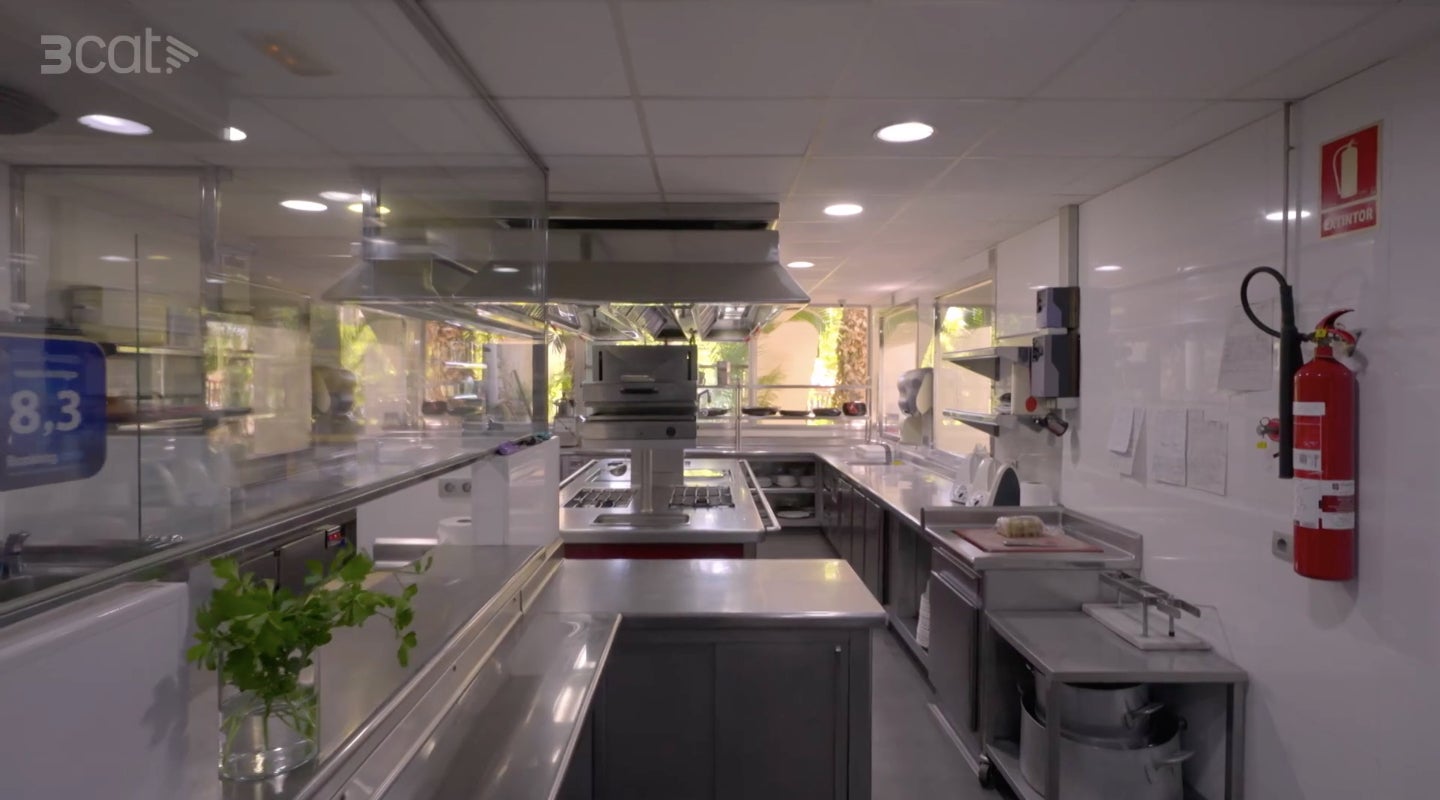 La cuina de l'hotel ha meravellat els rivals - TV3