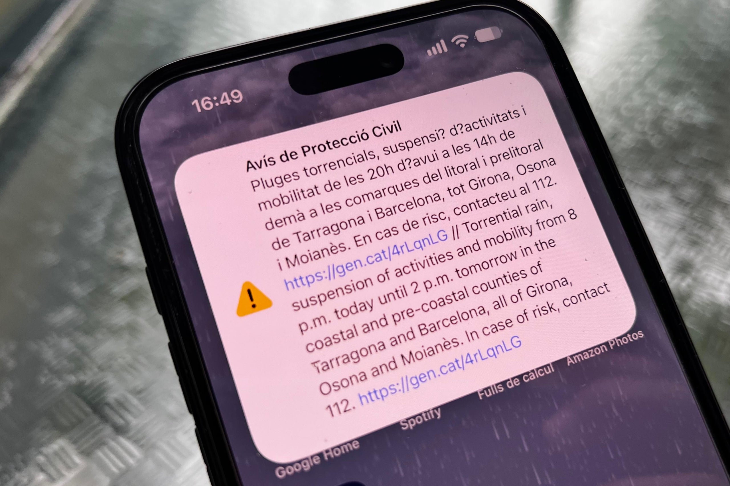Mensaje ES-Alert enviado a un teléfono móvil de Cataluña / ACN