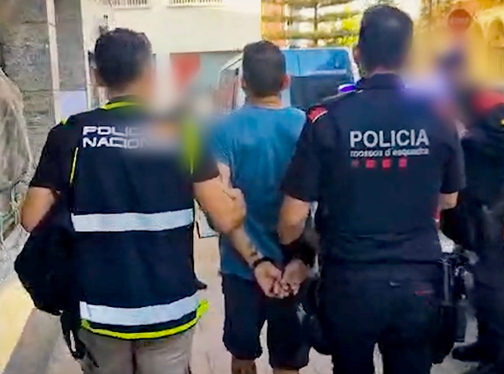 Un dels detinguts en l'operació dels Mossos i el CNP per desmantellar un grup del càrtel de Sinaloa que va segrestar i matar un home a Catalunya / Foto: Mossos d'Esquadra