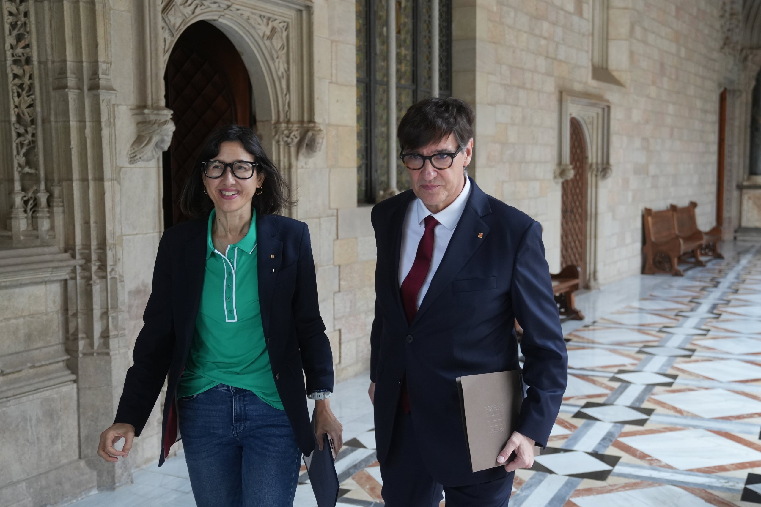 El president de la Generalitat, Salvador Illa, i la consellera  d'Interior de la Generalitat, Núria Parlon, al Palau de la Generalitat/David Zorrakino/EP