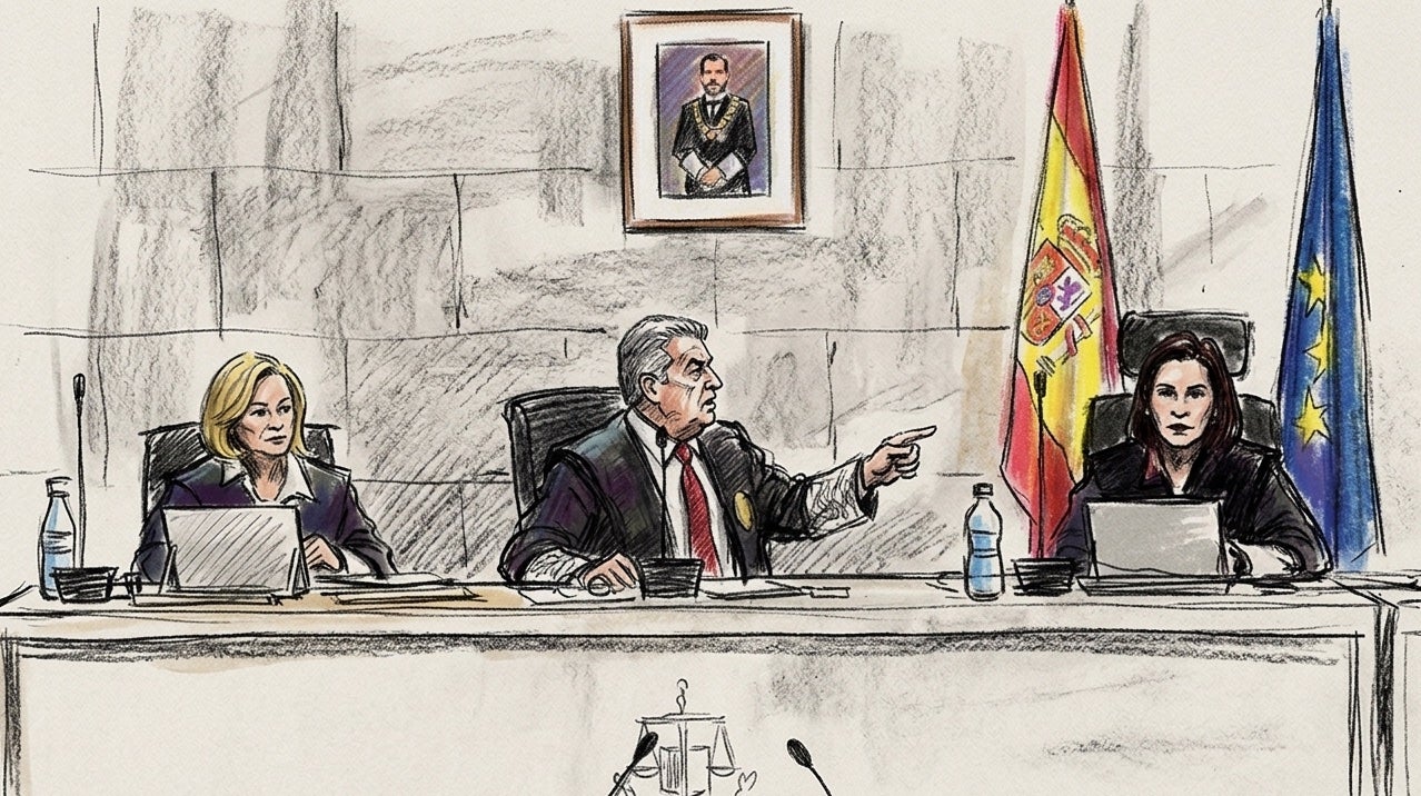 Una imatge de la jornada d'aquest dilluns del cas Efial, amb les pericials al centre/QS