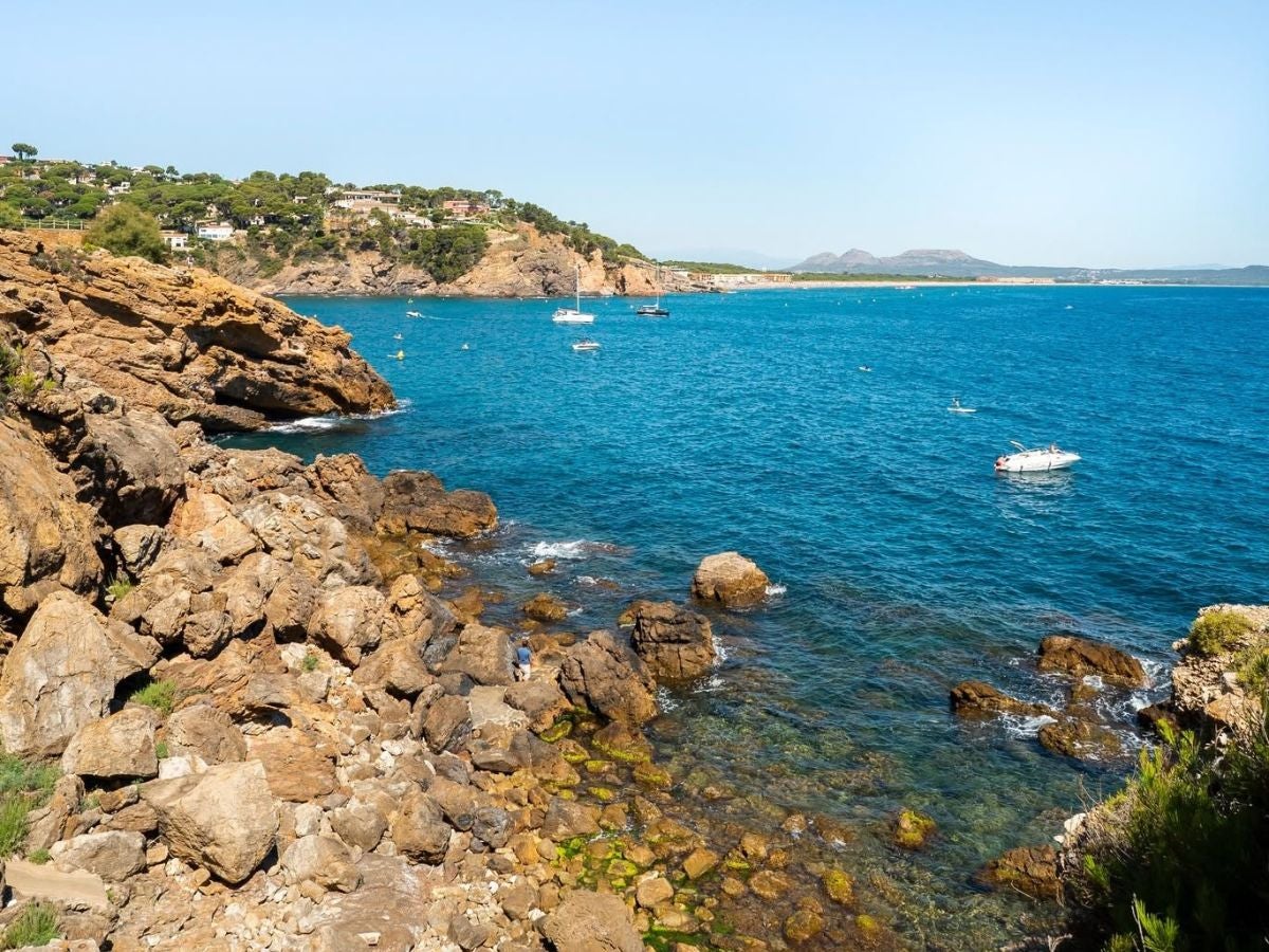 Racons de Begur on el Mediterrani es respira en silenci.