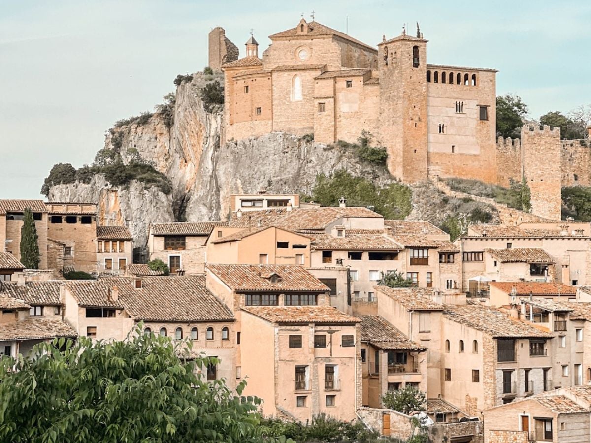 Las casas de piedra de Alquézar nos hablan de siglos de historia viva.