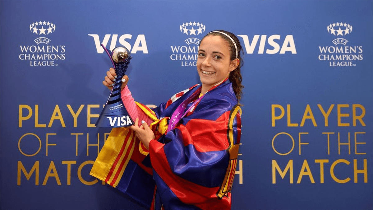 Aitana Bonmatí, Futbolista catalana