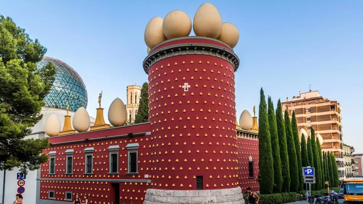 el museu amb la col·lecció més gran de Dalí del món està en aquest poble de Girona