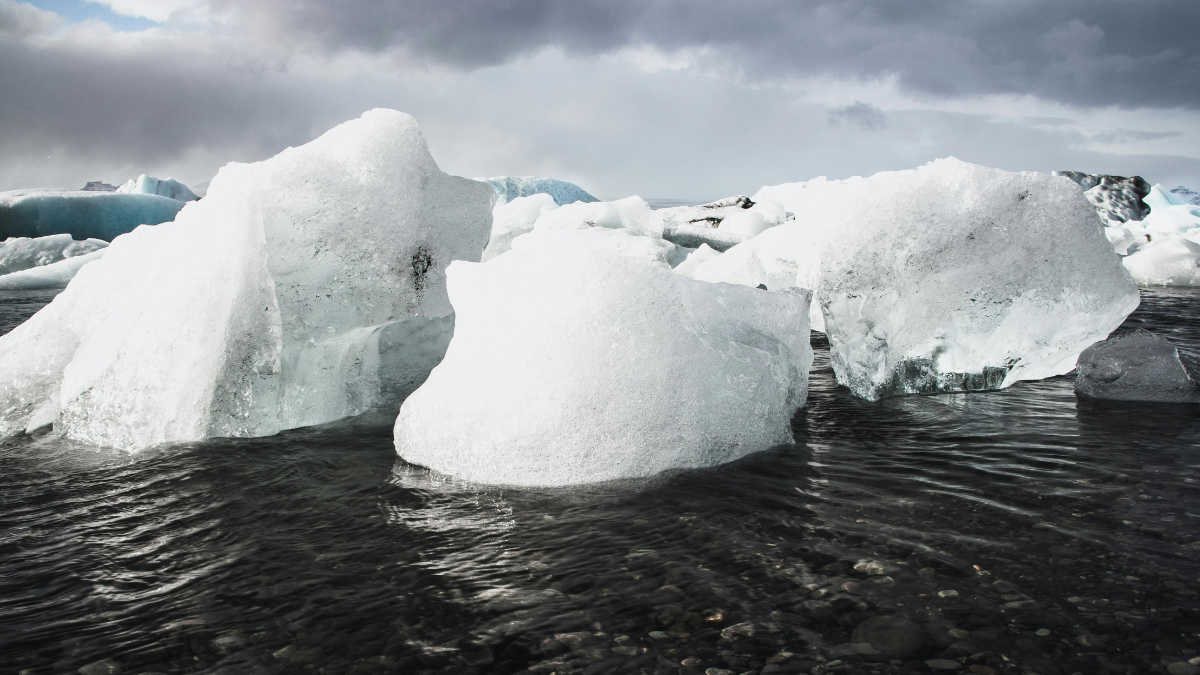 Una massa de gel infinita que rugeix i es trenca davant dels teus ulls.