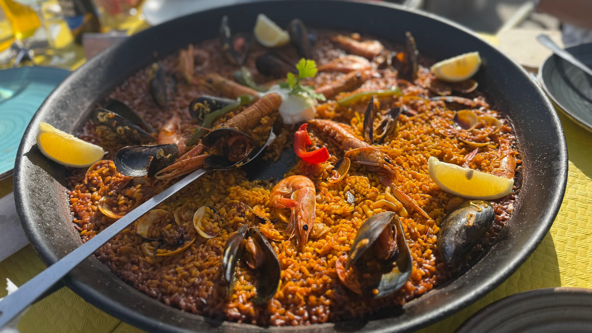 La joia del Llevant que estrena títol: Capital Gastronòmica entre paelles, el Mediterrani i un castell del segle X.