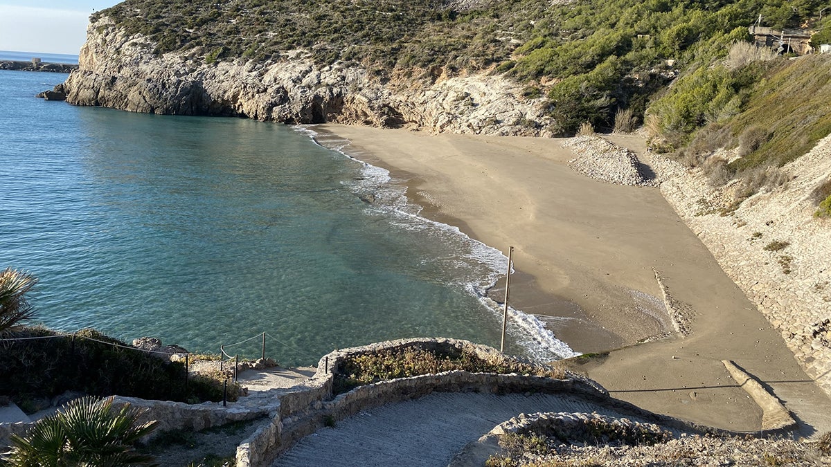Ni Vilafranca del Penedès ni Calella: aquesta és la cala amagada a només 30 minuts de Barcelona

