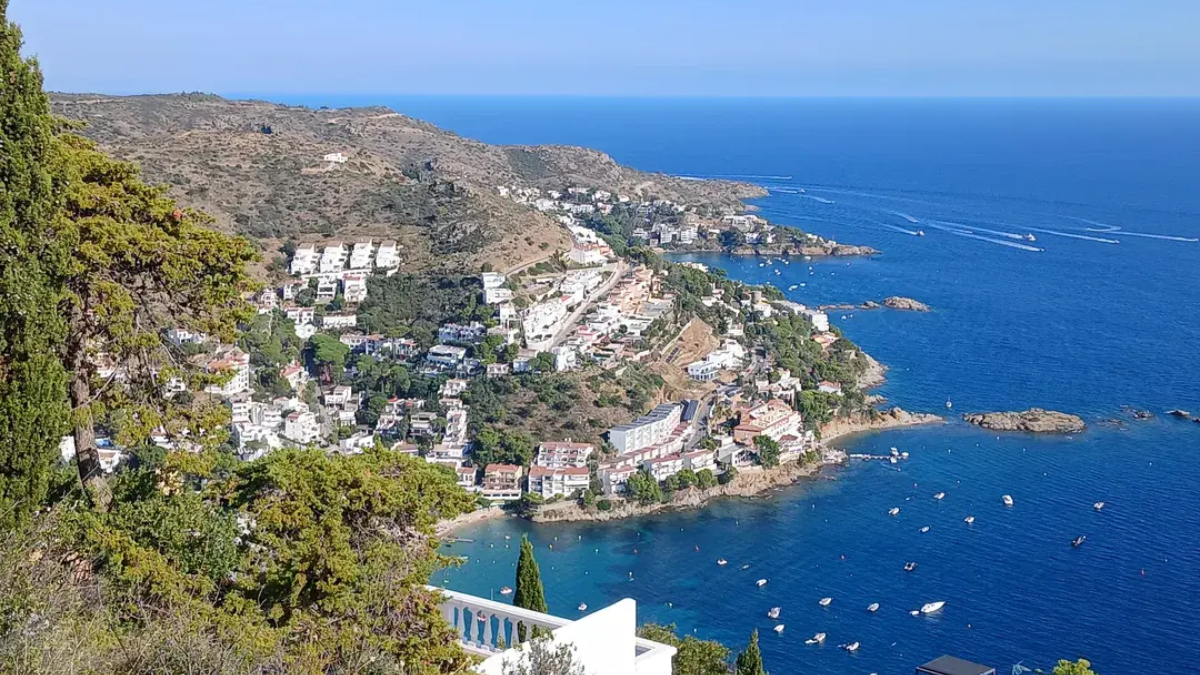 El mirador ocult de la Costa Brava que amaga una ciutadella del segle VII i que la majoria confon amb un simple paisatge