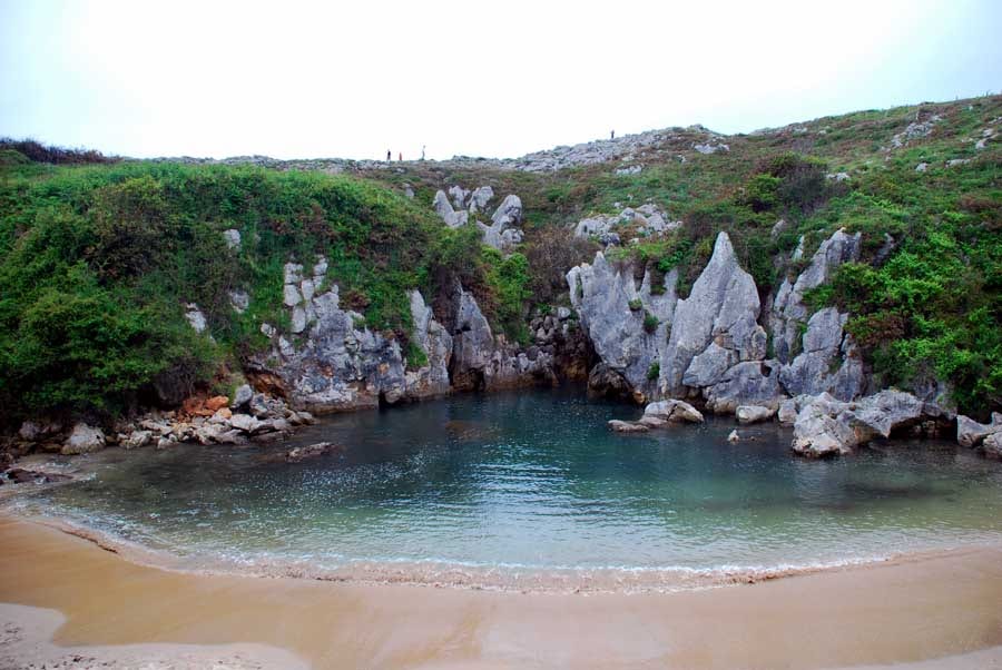 Platja de Gulpiyuri