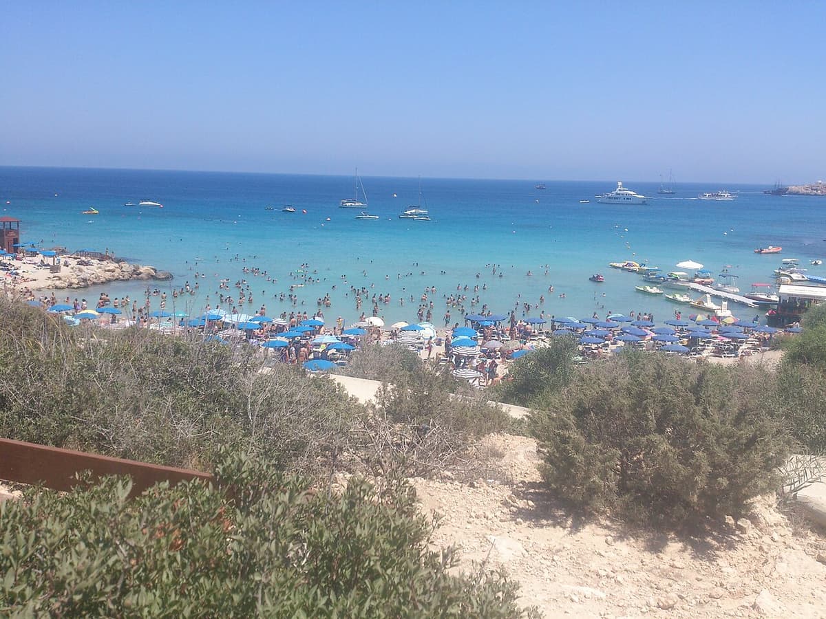 Konnos Bay