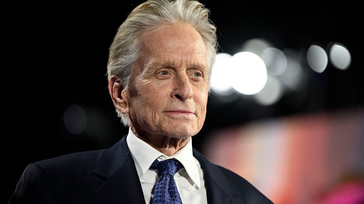 Ni rodatges ni premis: la nova vida de Michael Douglas en una finca mallorquina envoltat de natura i records

