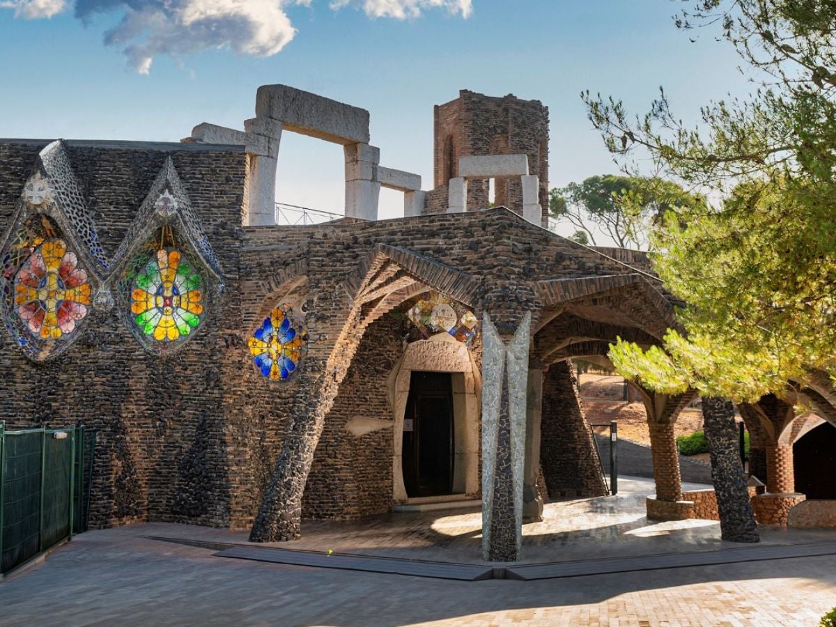 Cripta Gaudí (Colònia Güell), modernismo con acceso libre este fin de semana.