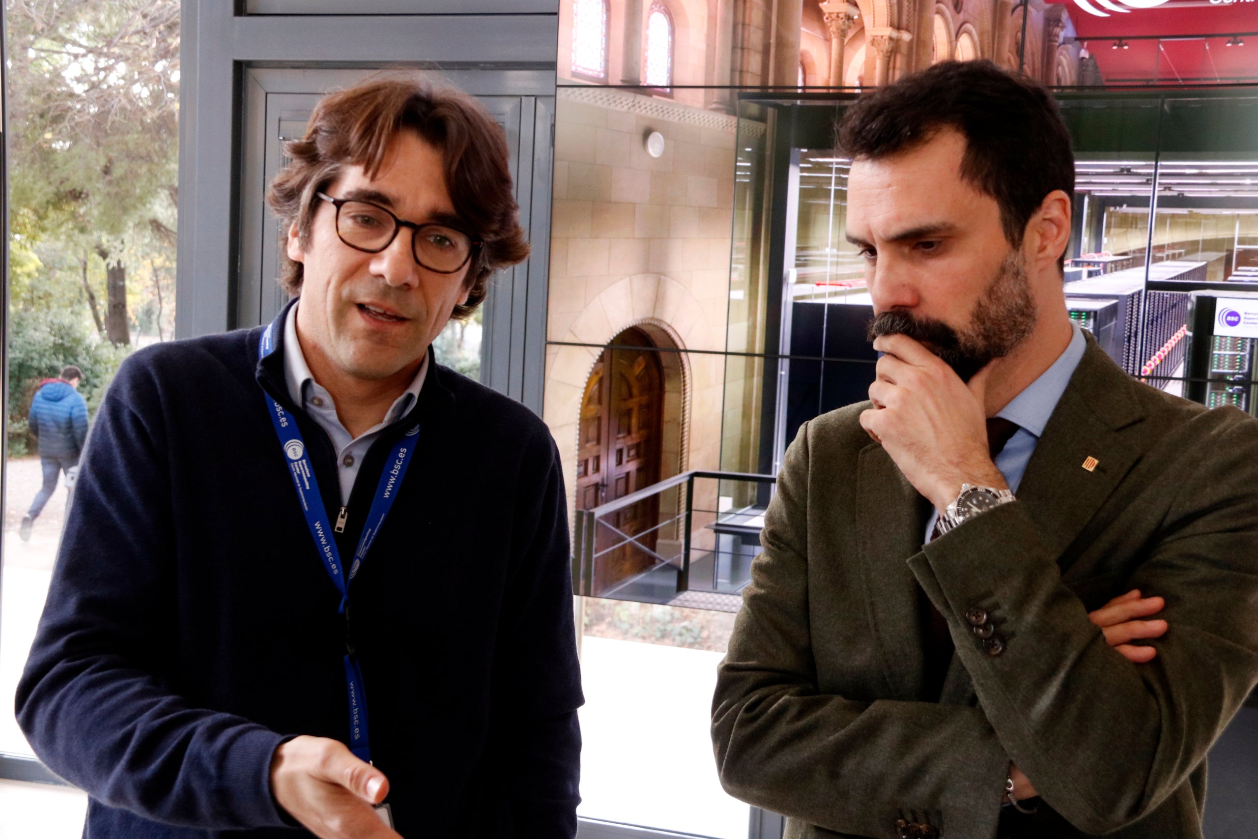 El director adjunt del Barcelona Supercomputing Center, Josep Maria Martorell, i el conseller d'Empresa i Treball, Roger Torrent / ACN
Data de publicació: dilluns 19 de desembre del 2022, 14:44
Localització: Barcelona
Autor: Jordi Bataller