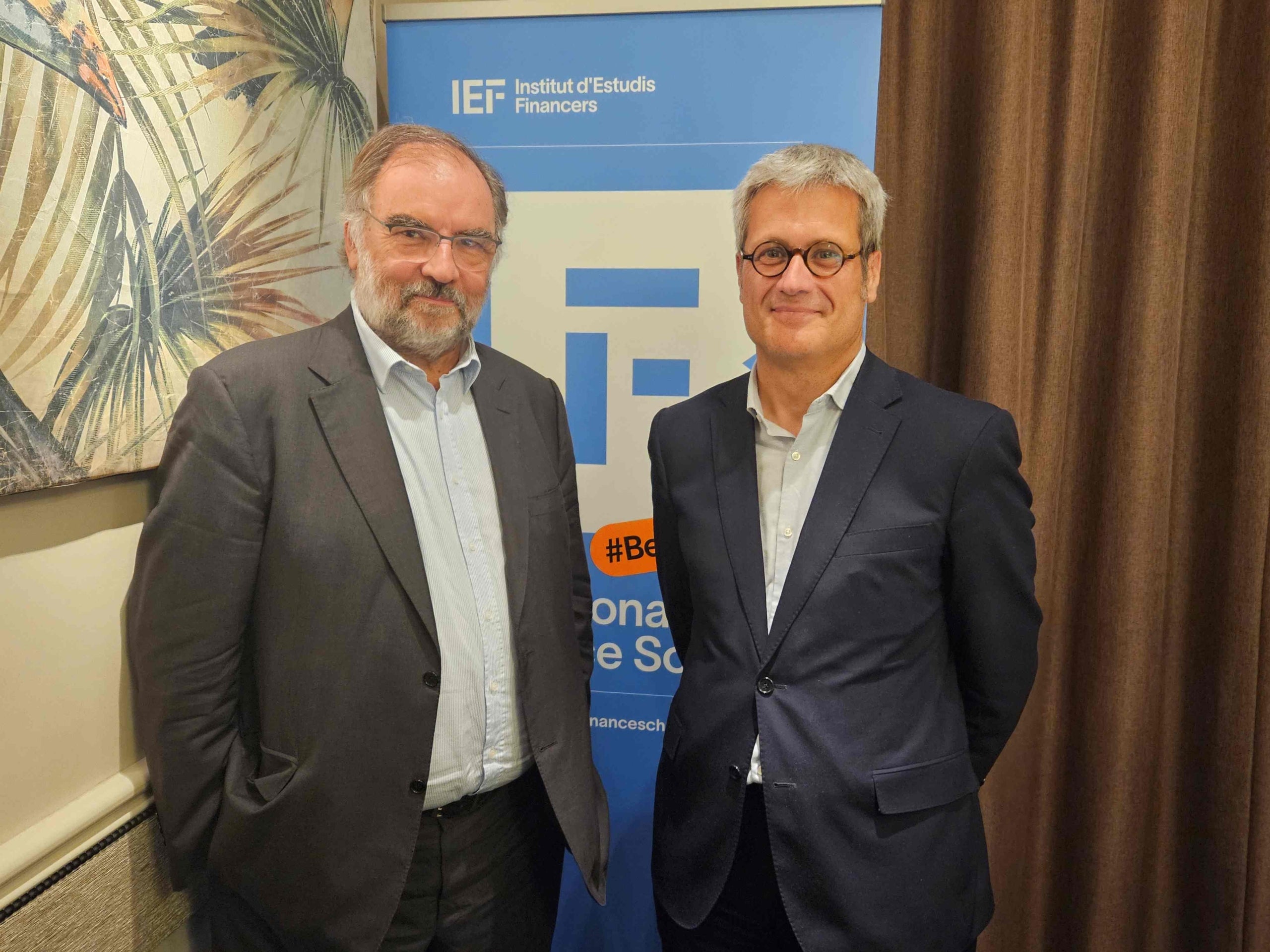 Imatge de Josep Sole, president del Consell Assessor de l'IEF, i Ferran Teixes, director general de l'IEF i de la Barcelona Finance School / BFS