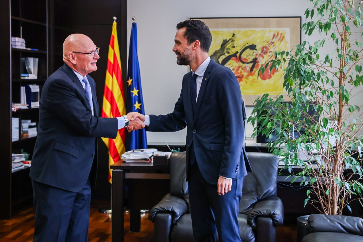 Acord signat avui entre el conseller d'Empresa, Roger Torrent i el conseller delegat de GSMA Ltd, John Hoffman / Cedida