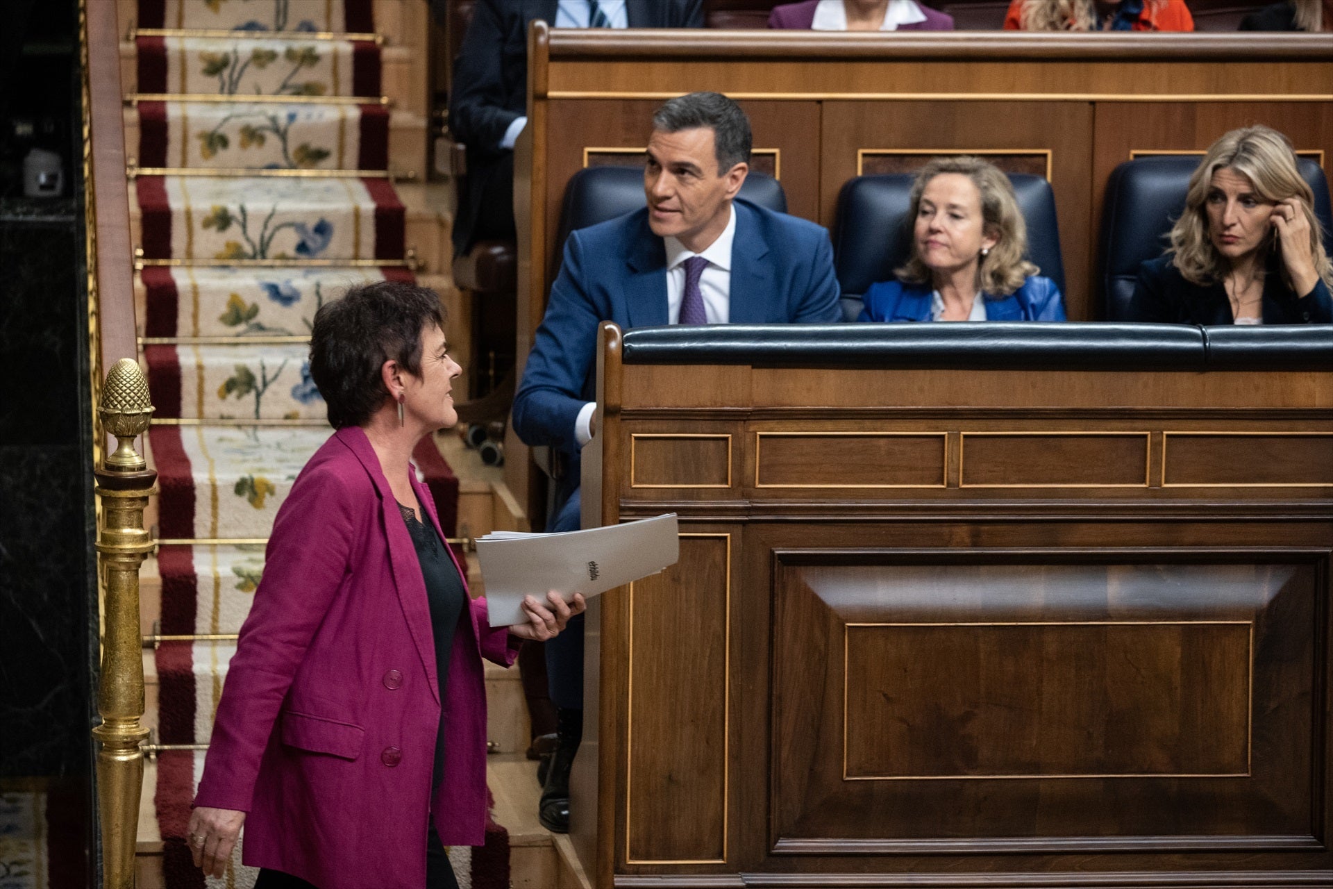 Les vicepresidentes Calviño i Díaz juntament amb el president Pedro Sánchez durant la sessió d'investidura al Congrés dels Diputats / EP