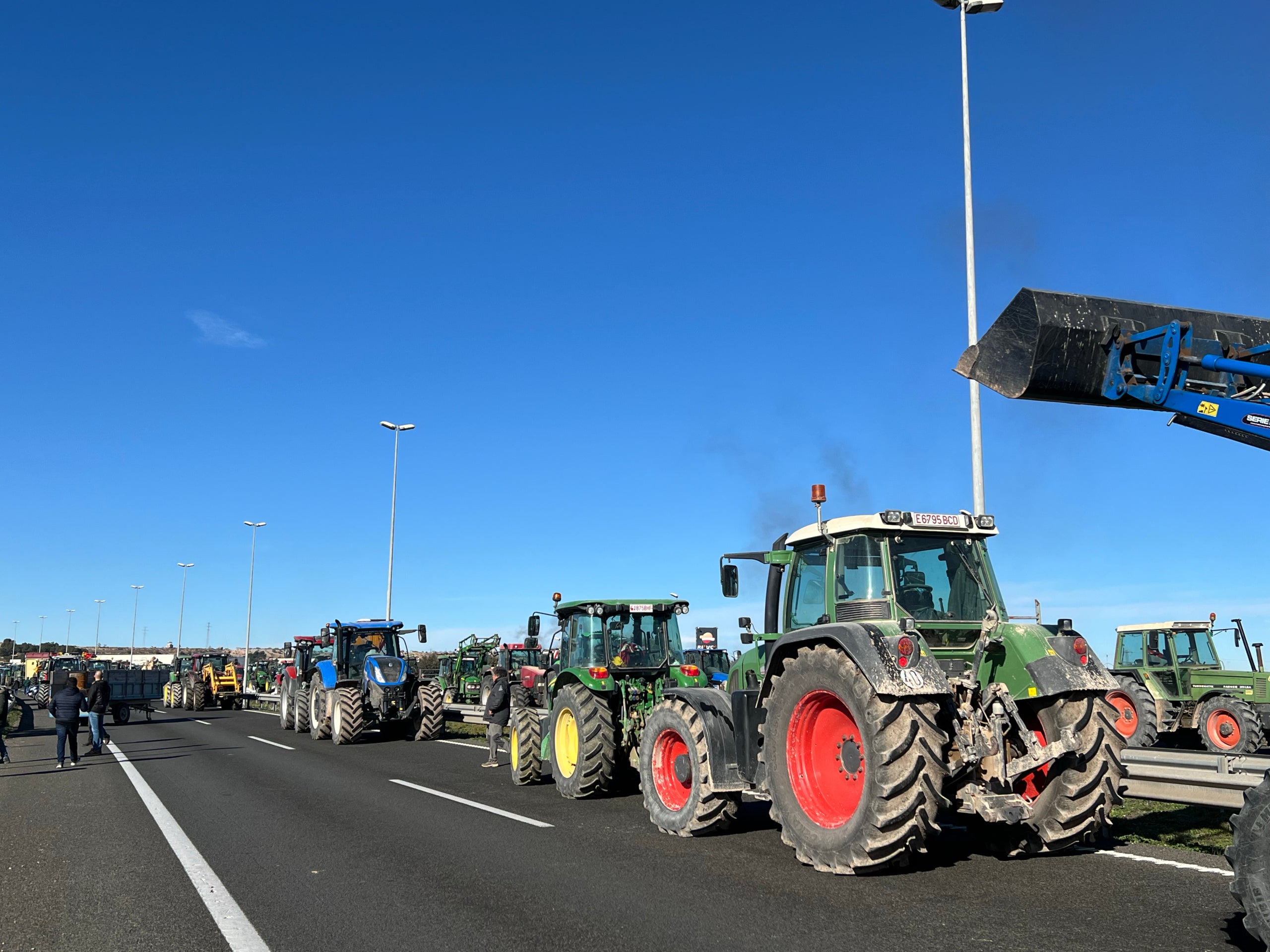 Tractors en el bloqueig de l'A-2 a Tàrrega / ACN