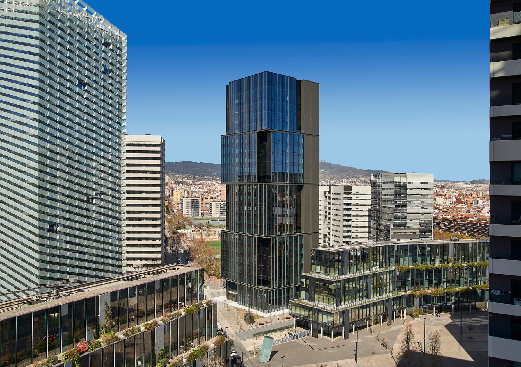 La nova torre Puig T2 a l'Hospitalet ja està operativa / Puig