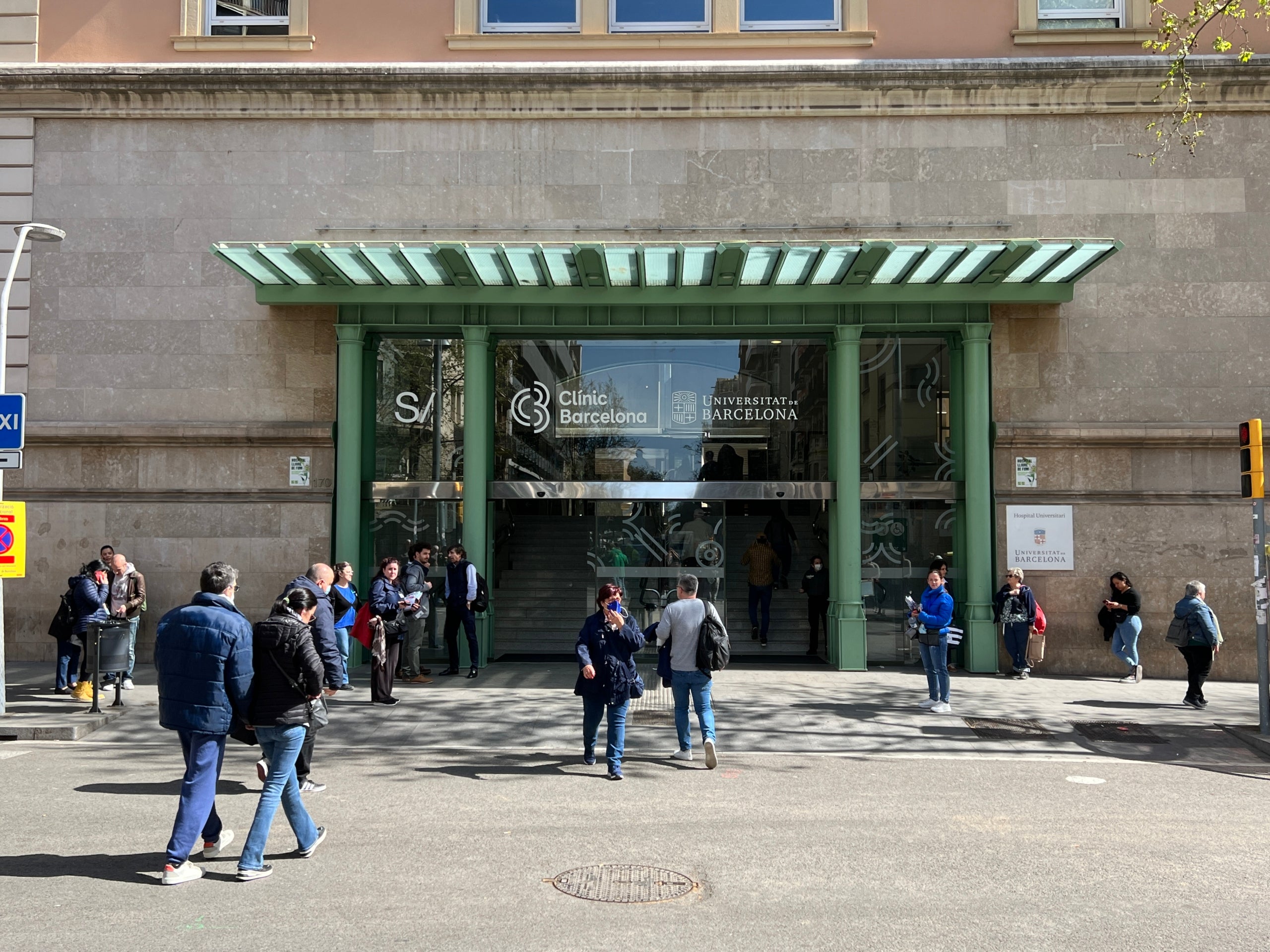 Imatge d'arxiu de l'entrada de l'entrada de l'Hospital Clínic / ACN