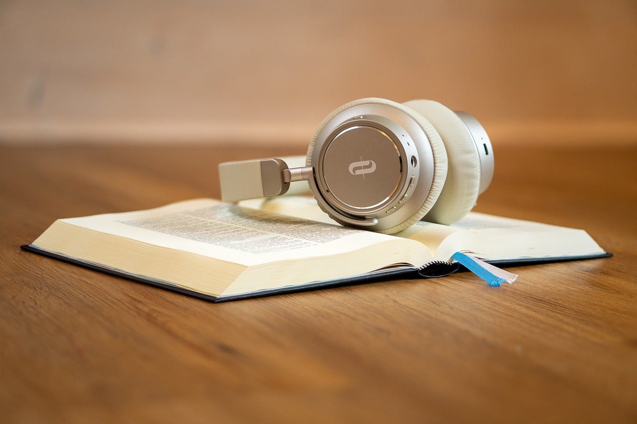 Eurecat explora la tecnologia de l'àudio 3D per fer immersius els audiollibres / Pixabay