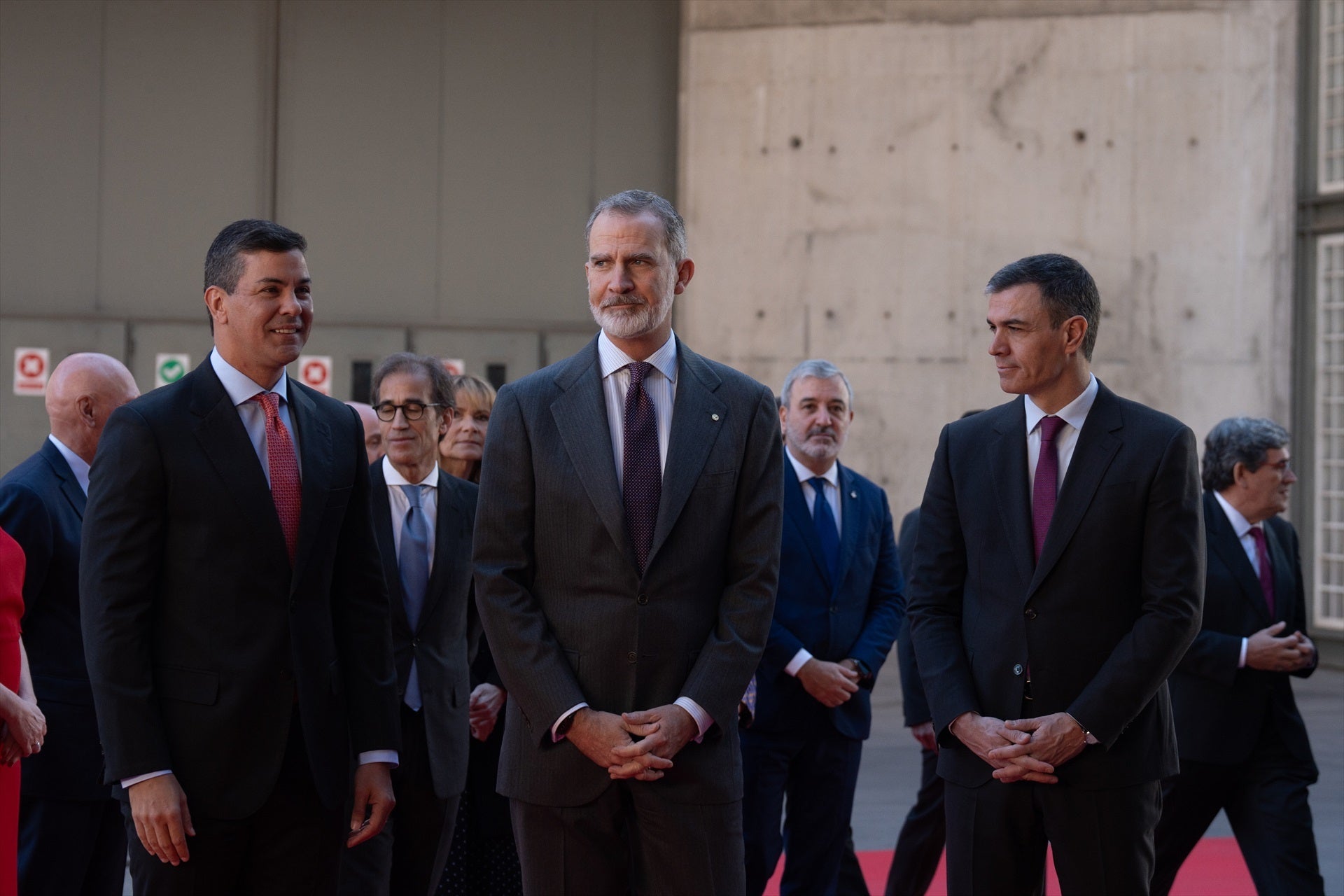 El rei Felip VI arriba al Mobile World Congress amb Pedro Sánchez / Europa Press