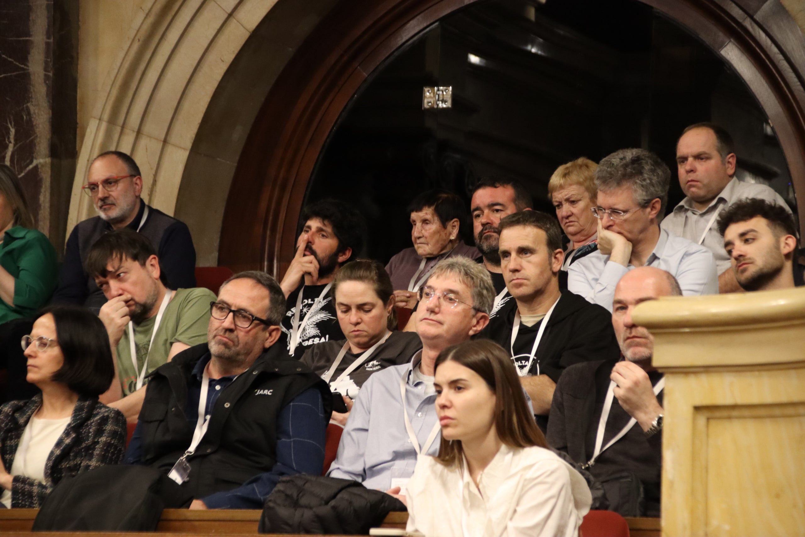 Representants de les organitzacions pageses durant el ple monogràfic al Parlament / ACN