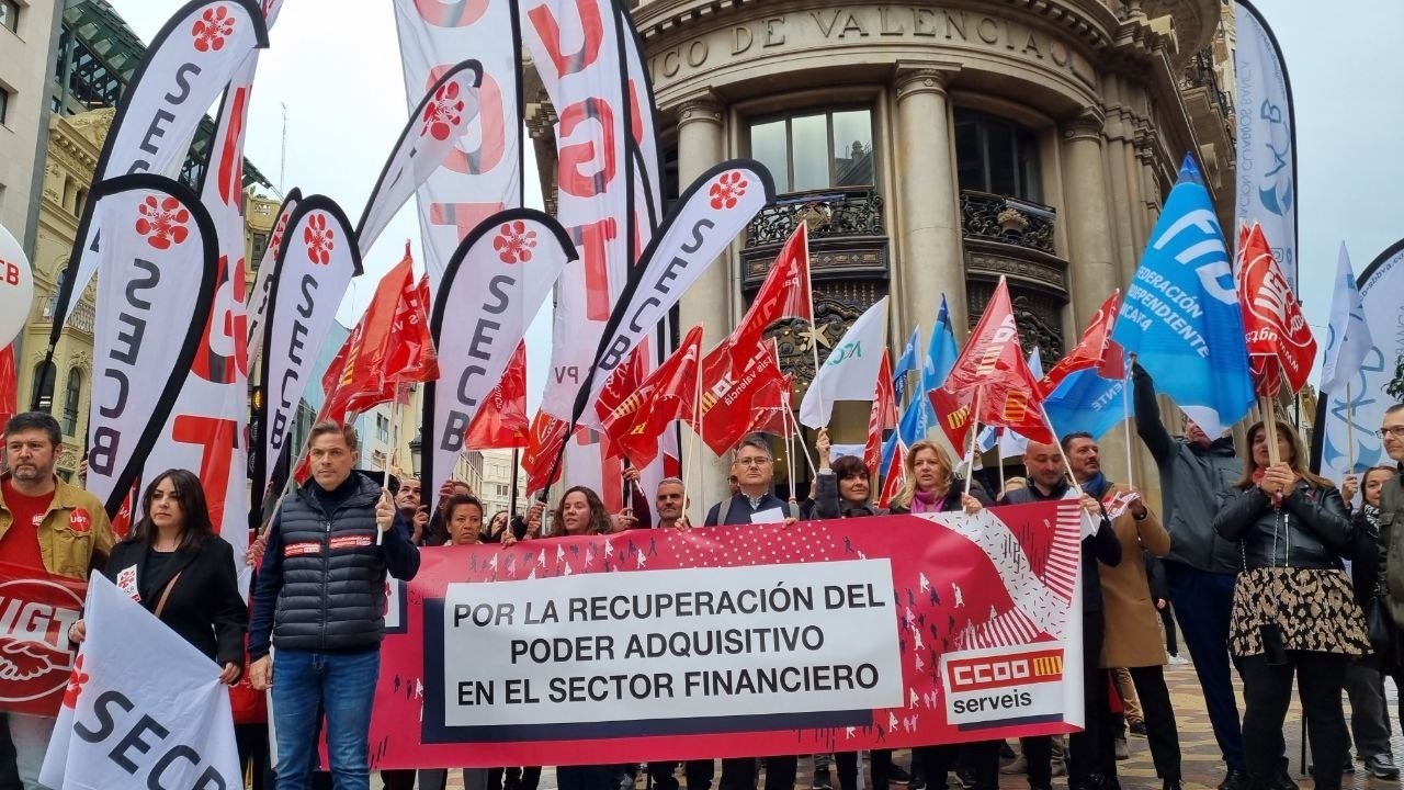 Treballadors bancaris concentrats a Alacant durant les protestes del febrer / EP