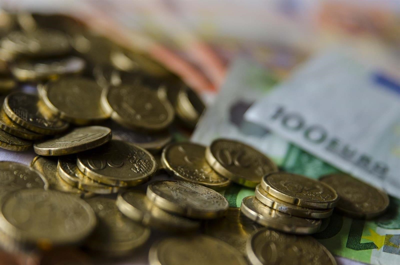 Imatge d'arxiu d'unes monedes i bitllets d'euro / Europa Press