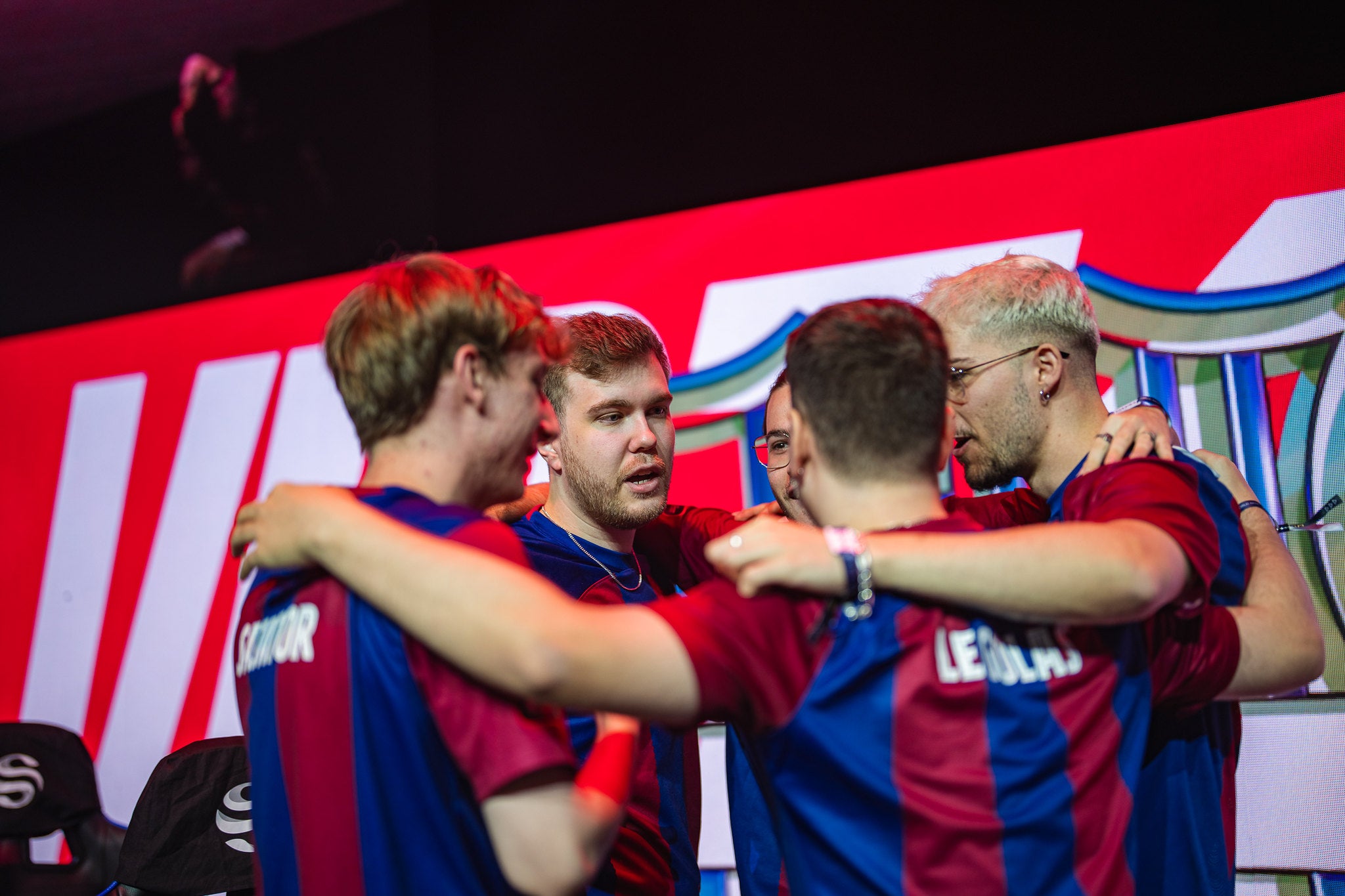Els jugadors del Barça de League of Legends després de guanyar un partit / LVP