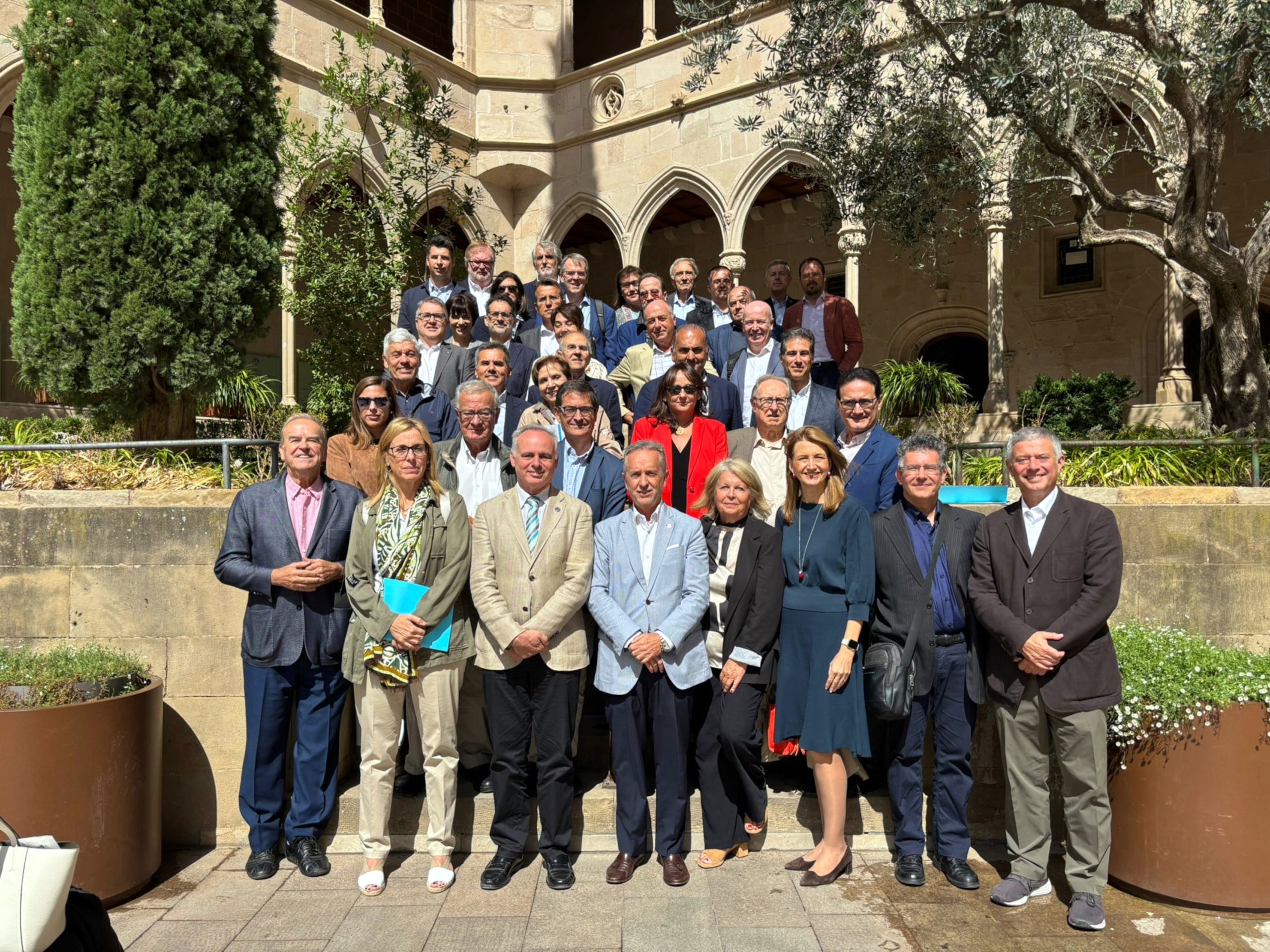 Imatge de la junta ampliada del Col·legi d'Economistes de Catalunya / EC