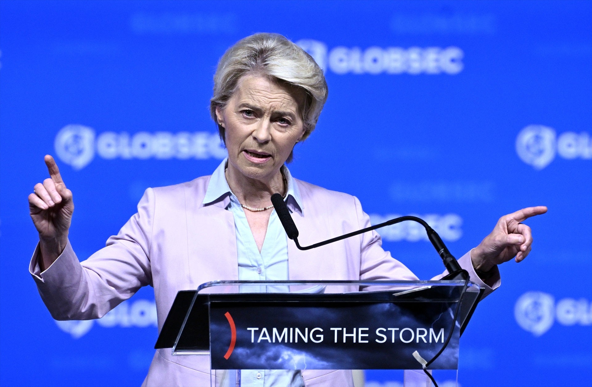 Imagen de la presidenta de la Comisión Europea, Ursula von der Leyen, durante una intervención en Praga / Europa Press