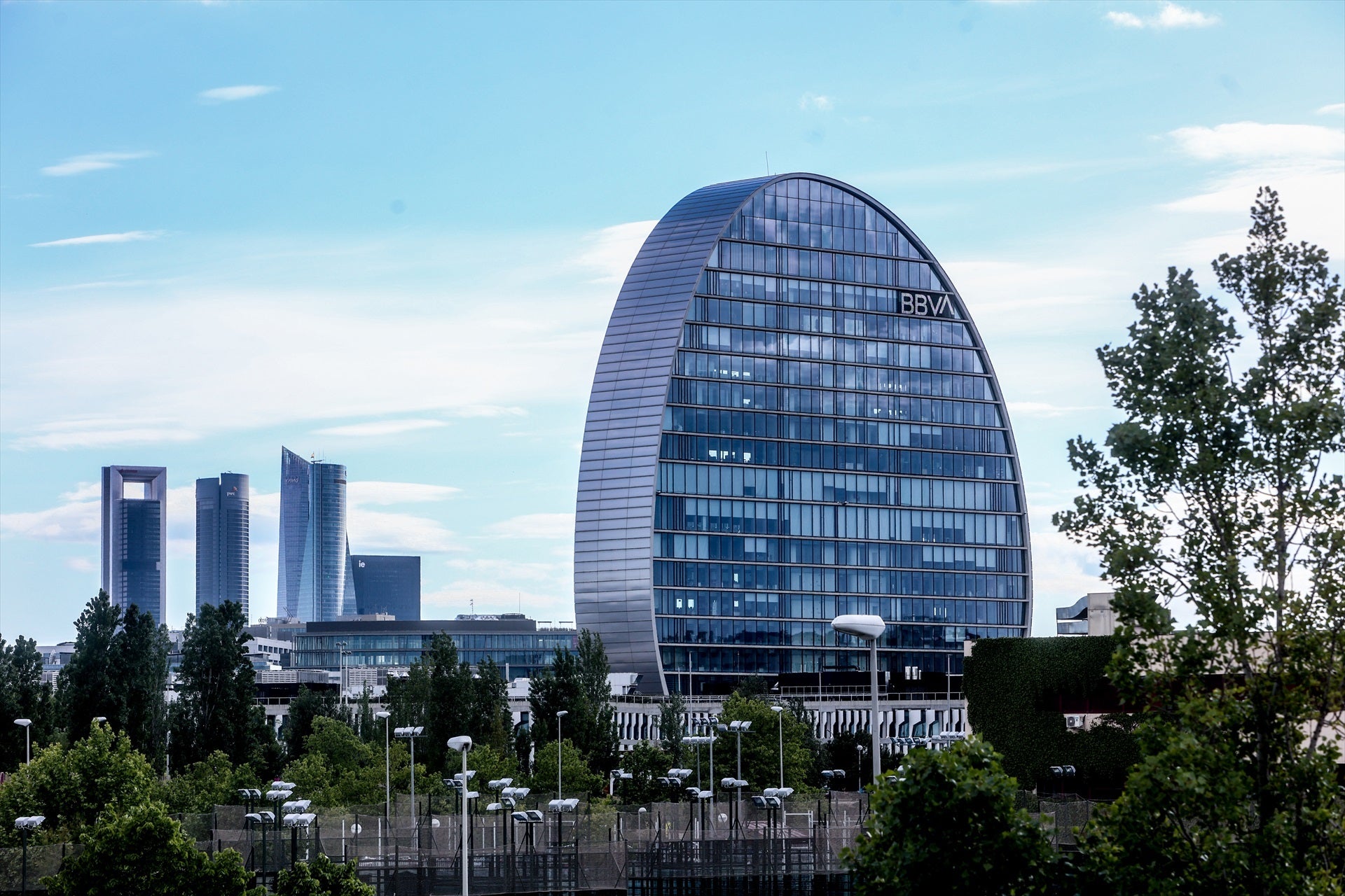 Fachada del edificio ‘La Vela’, en la ciudad del BBVA / BBVA