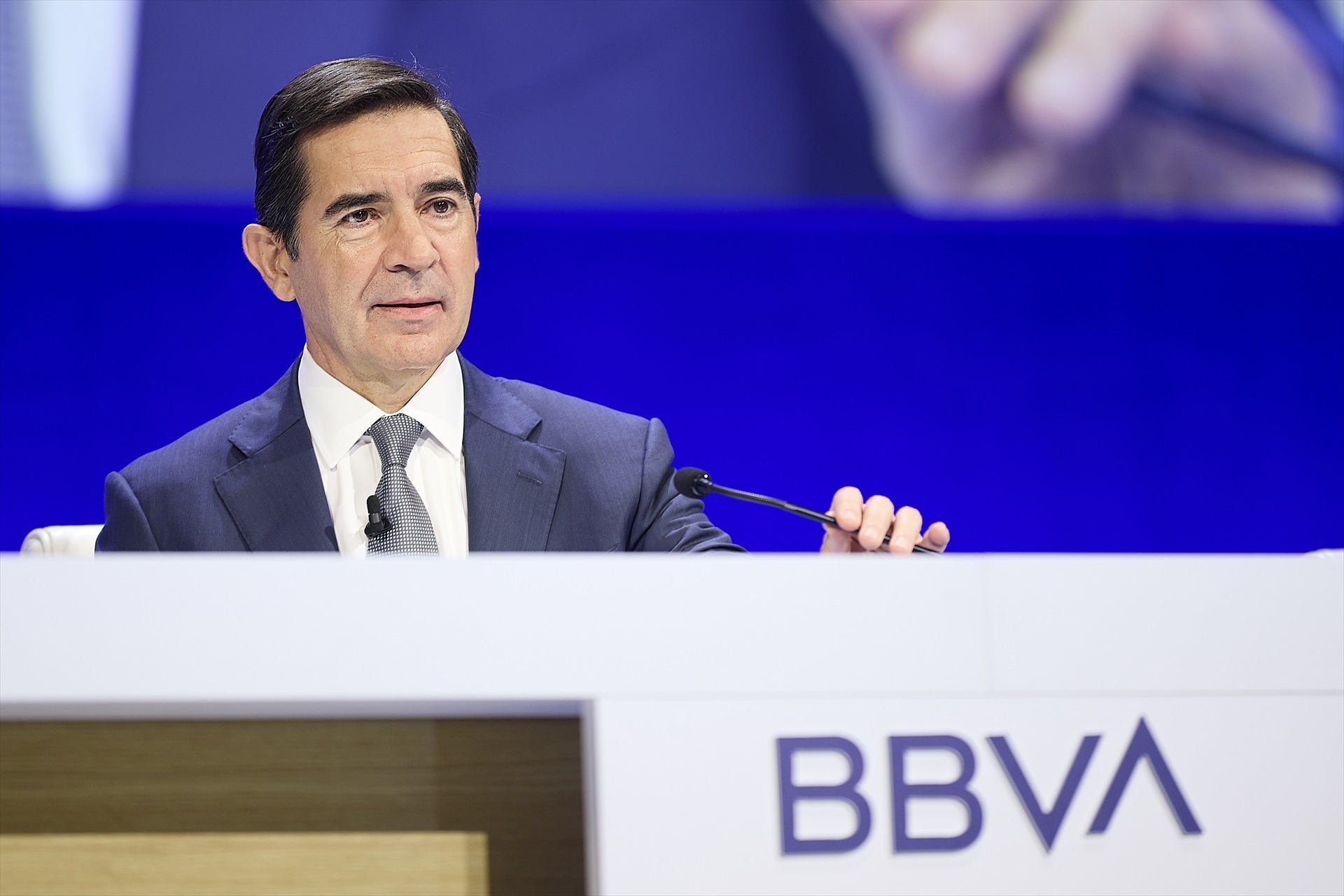 El president del BBVA, Carlos Torres Vila, durant l'última Junta General d'Accionistes Extraordinària / Ion Alcoba - Europa Press