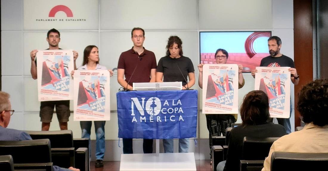Els portaveus de la Plataforma No a la Copa Amèrica, al Parlament de Catalunya / Plataforma No a la Copa Amèrica