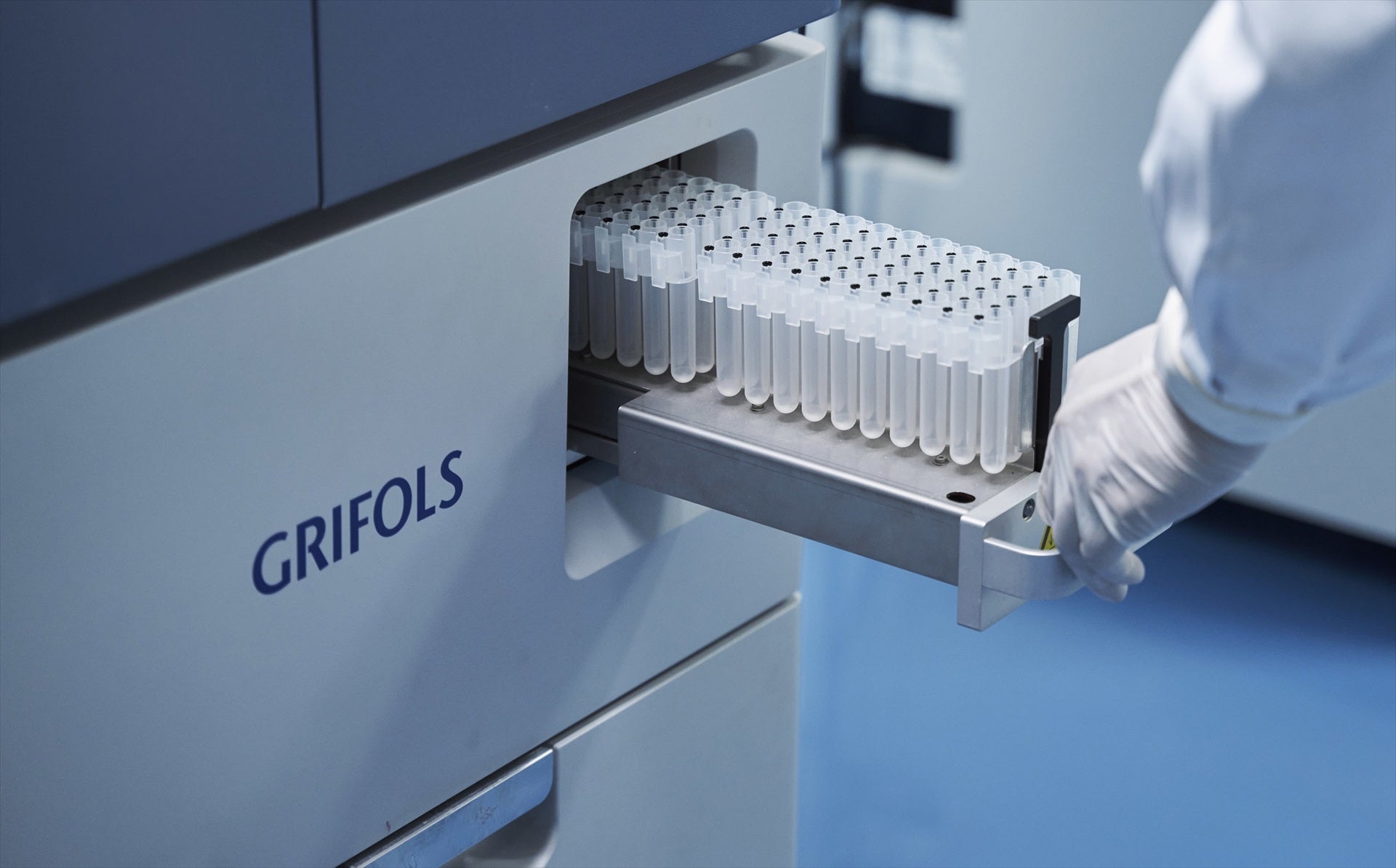 Un laboratori de Grifols / EP