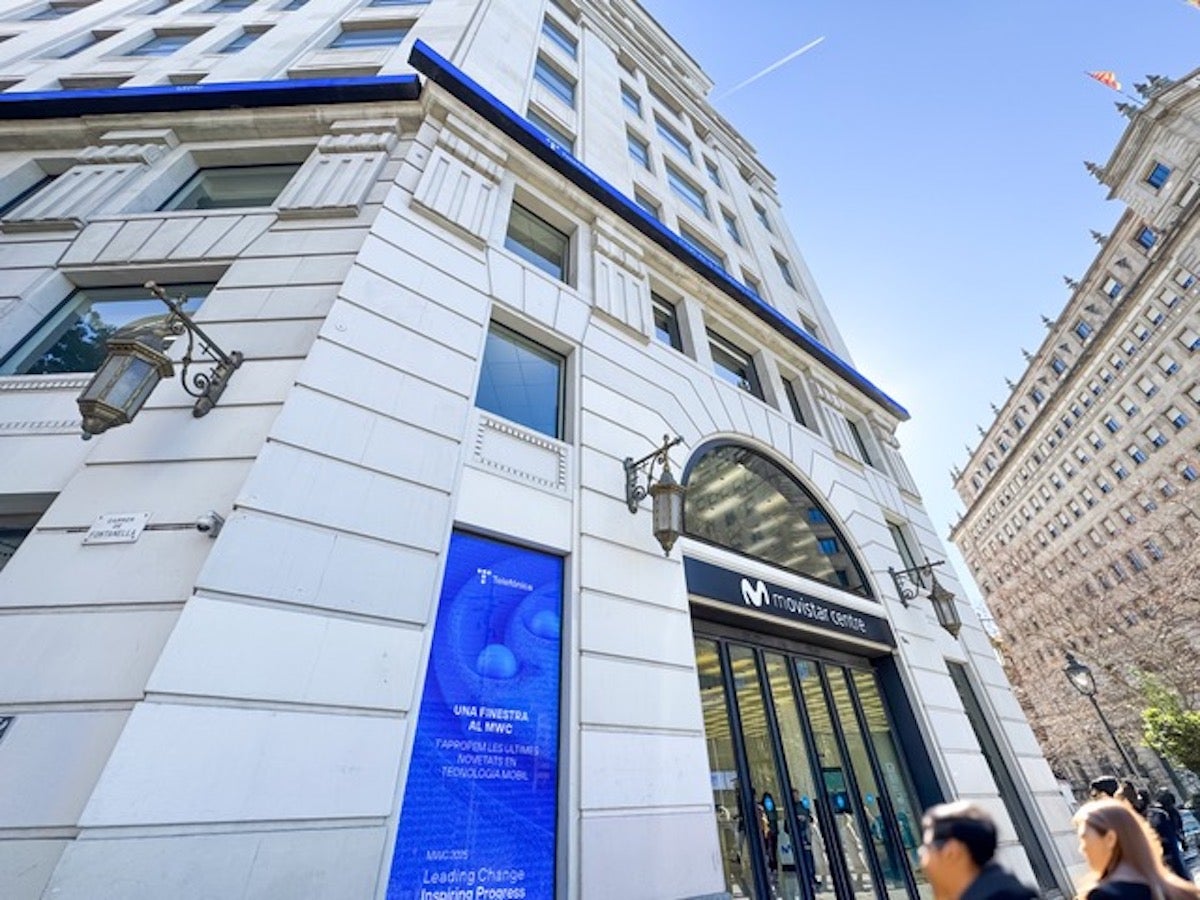 El edificio Movistar Centre en Plaza Catalunya / Cedida