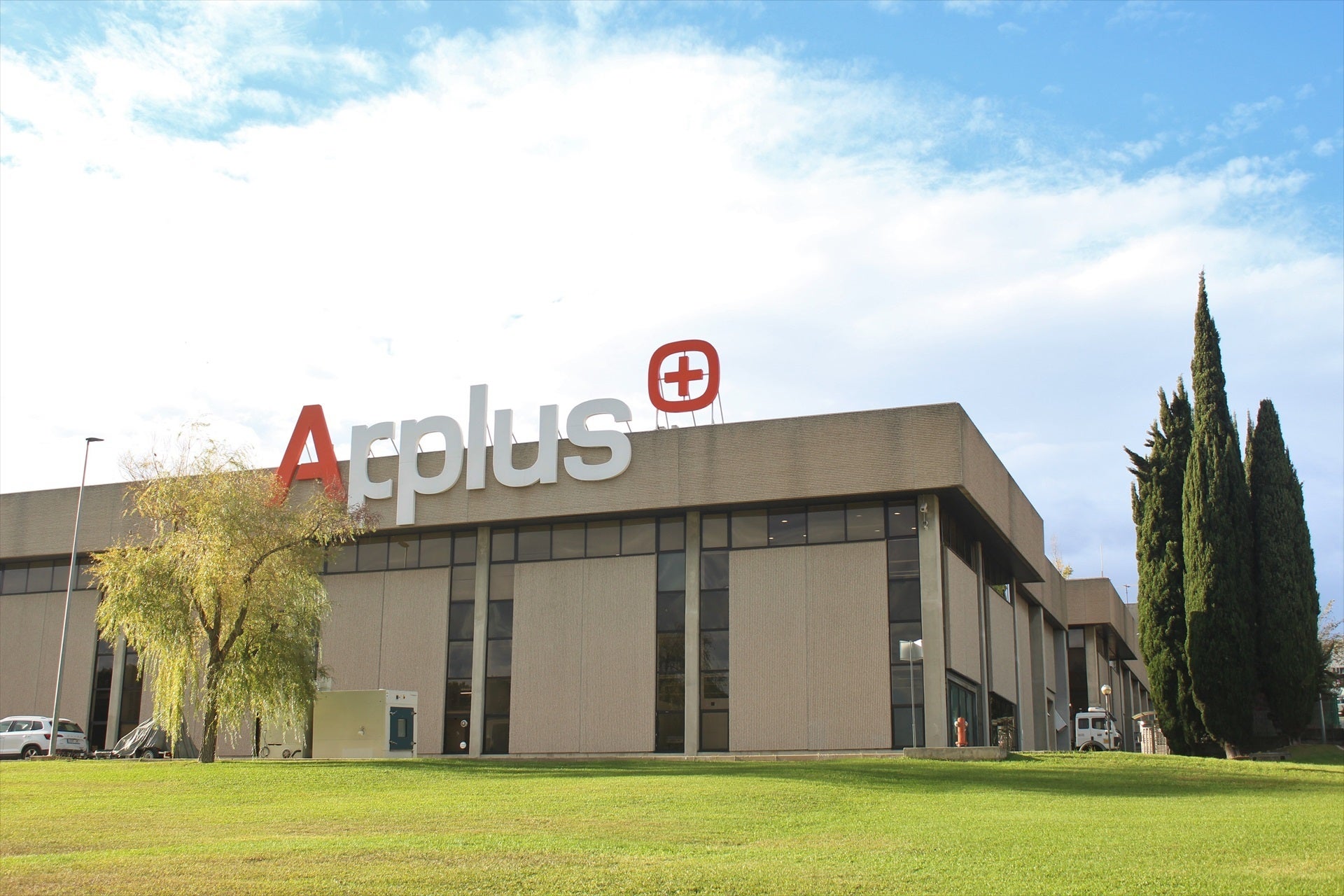Exterior d'unes instal·lacions d'Applus+ /
Applus+
APPLUS+
30/3/2023