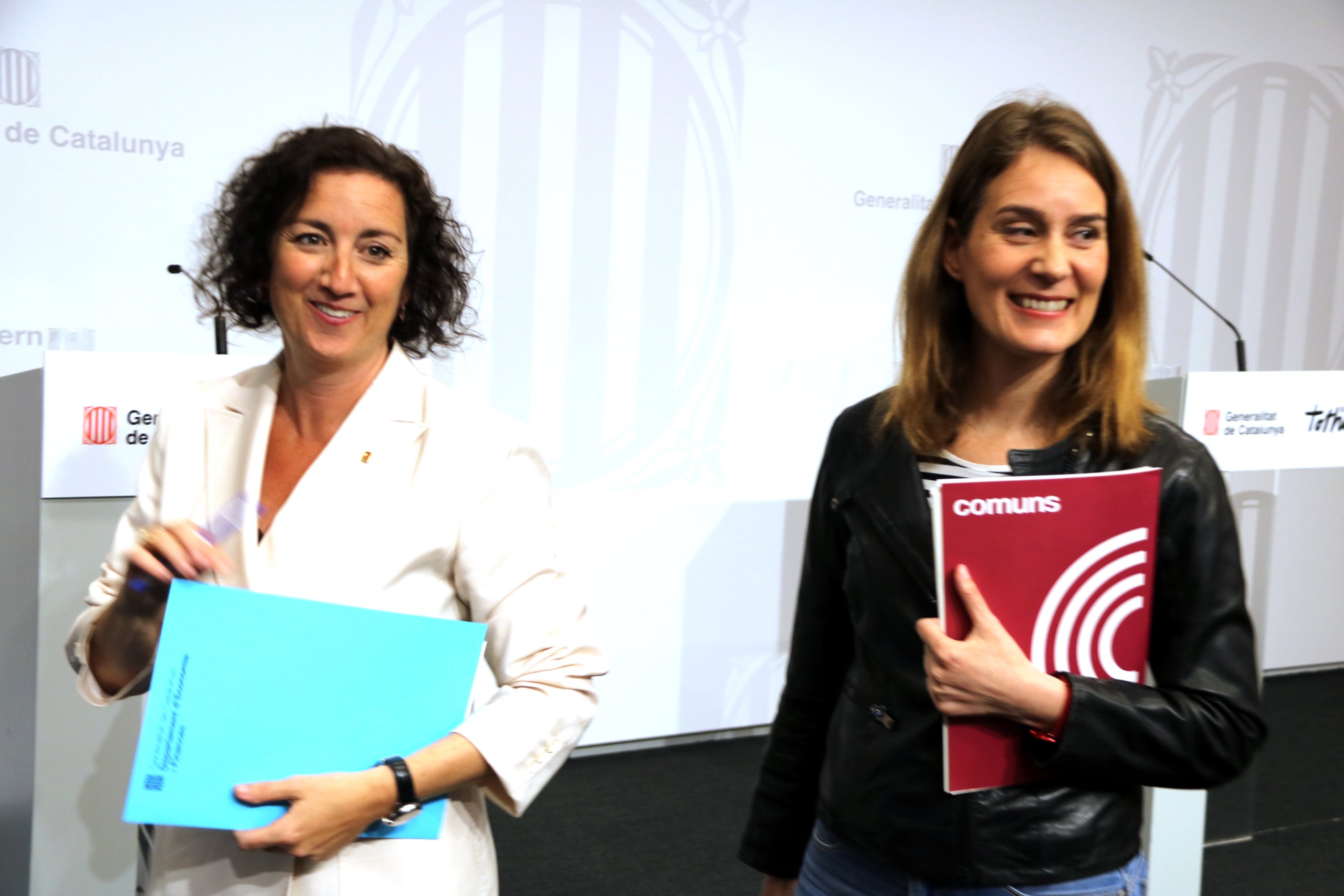 La consellera d'Economia, Alícia Romero, i la presidenta dels Comuns, Jéssica Albiach, han explicat un nou acord en matèria econòmica / Jordi Bataller (ACN)