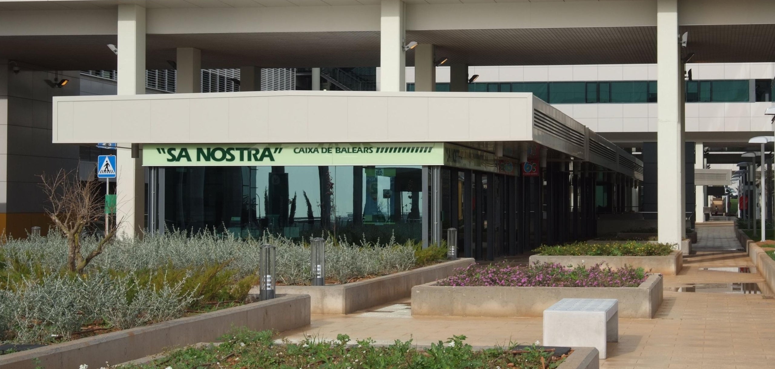 Un antic edifici corporatiu de l'entitat Sa Nostra/Arxiu EP
