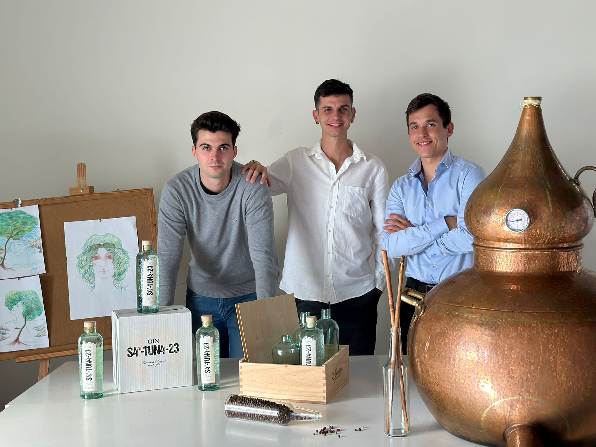 Ferran Monfort, David Rio i Arnau Viusà, els fundadors de Sa Tuna Gin / Cedida