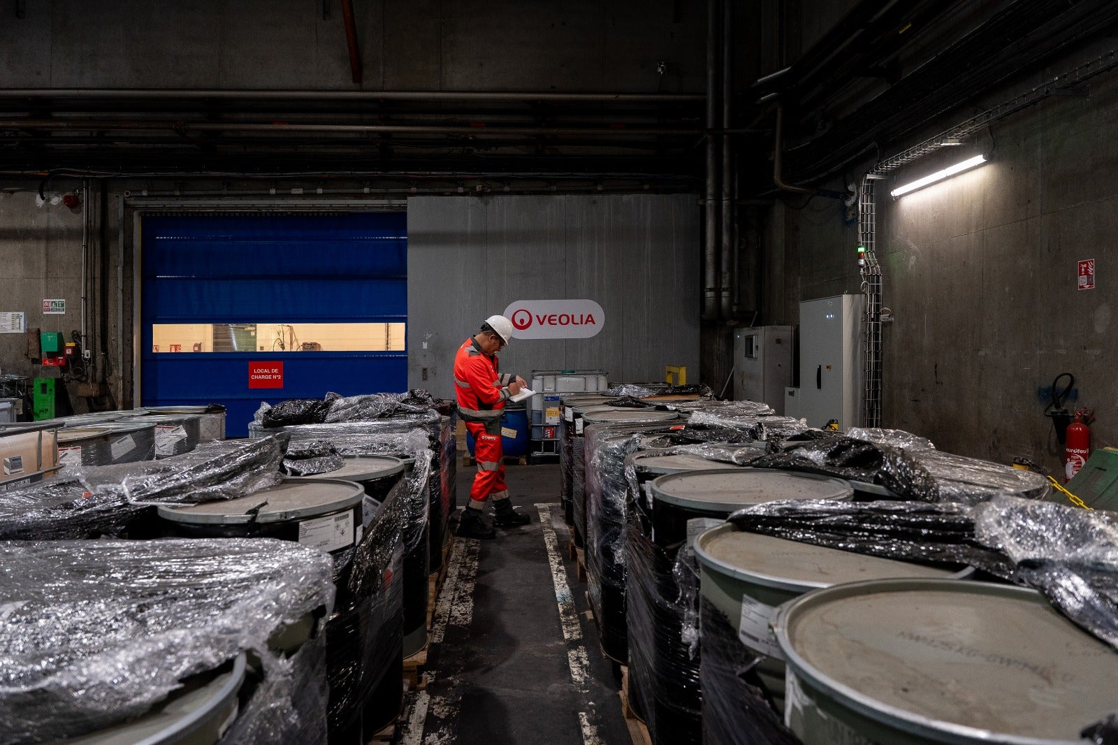 Operaris de Veolia en l'àmbit de la gestió de residus perillosos / Veolia