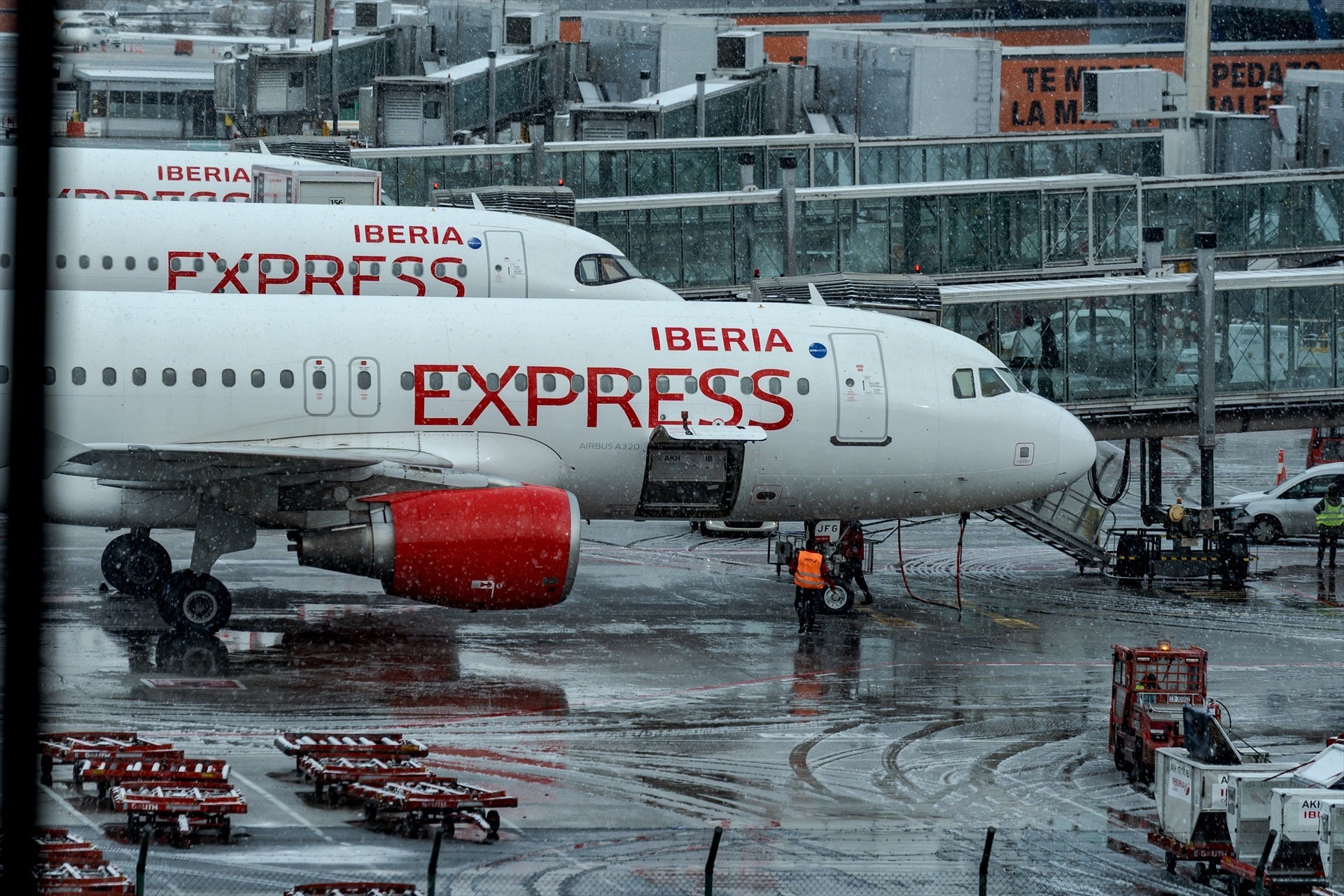 Avions d'Iberia a l'aeroport de Madrid-Barajas / EP