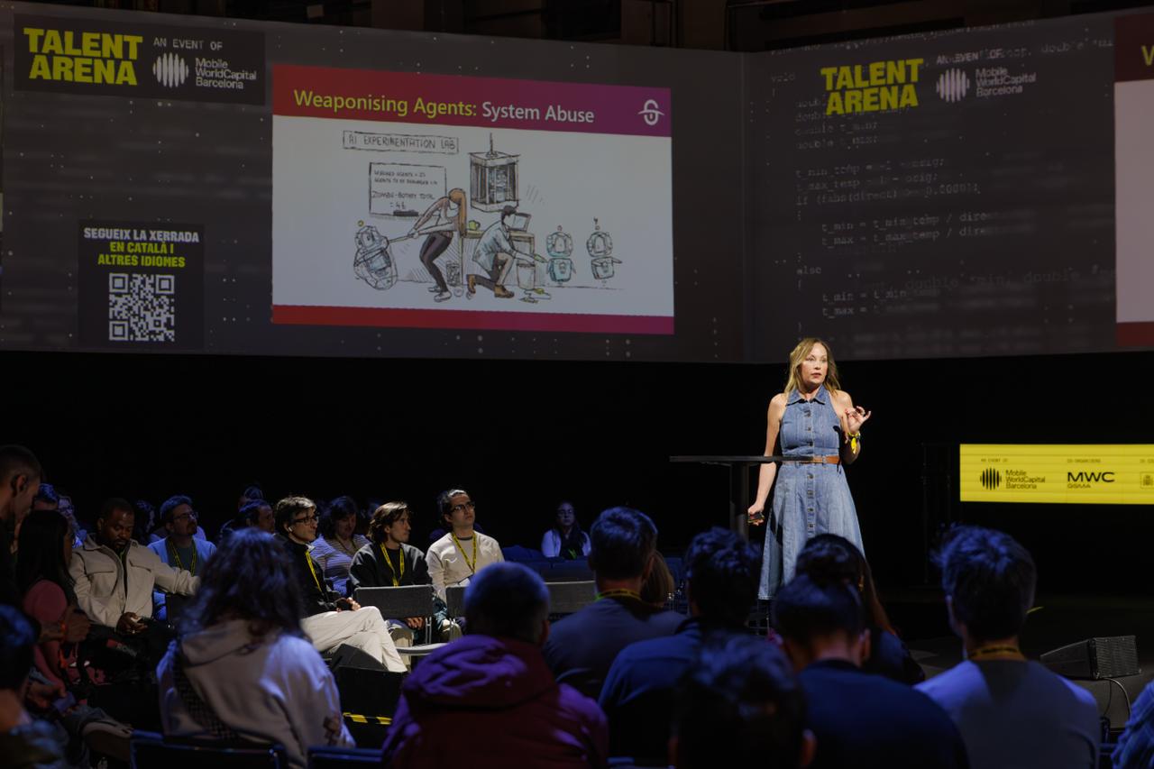 Sarah Armstrong-Smith, durant la seva intervenció al Talent Arena del MWC / MWCapital