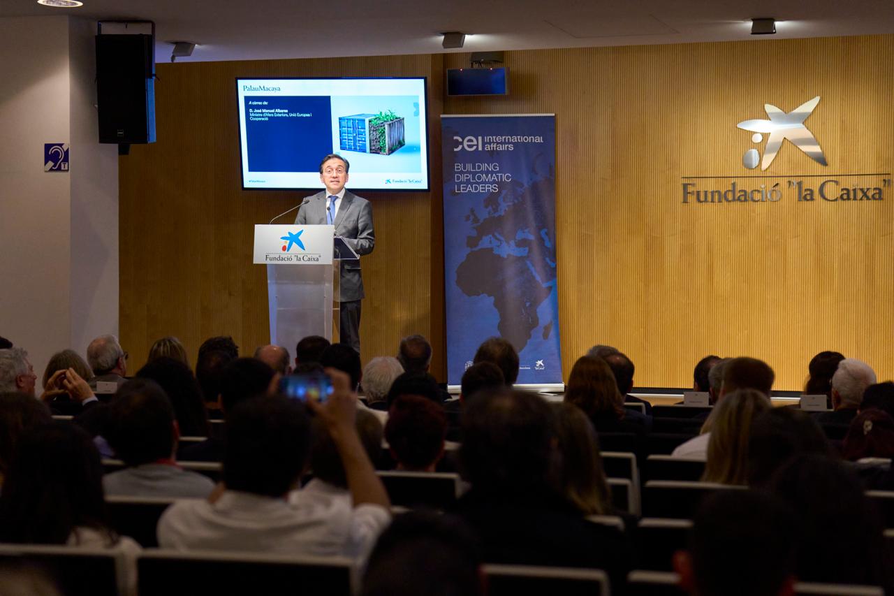 El ministre d'Afers Exteriors espanyol, Jose Manuel Albares, a l'acte 'Acord UE-Mercosur: de la negociació a l'acció', al Palau Macaya de la Fundació 'la Caixa' / Foto Remesa pel Centre d'Estudis Internacionals