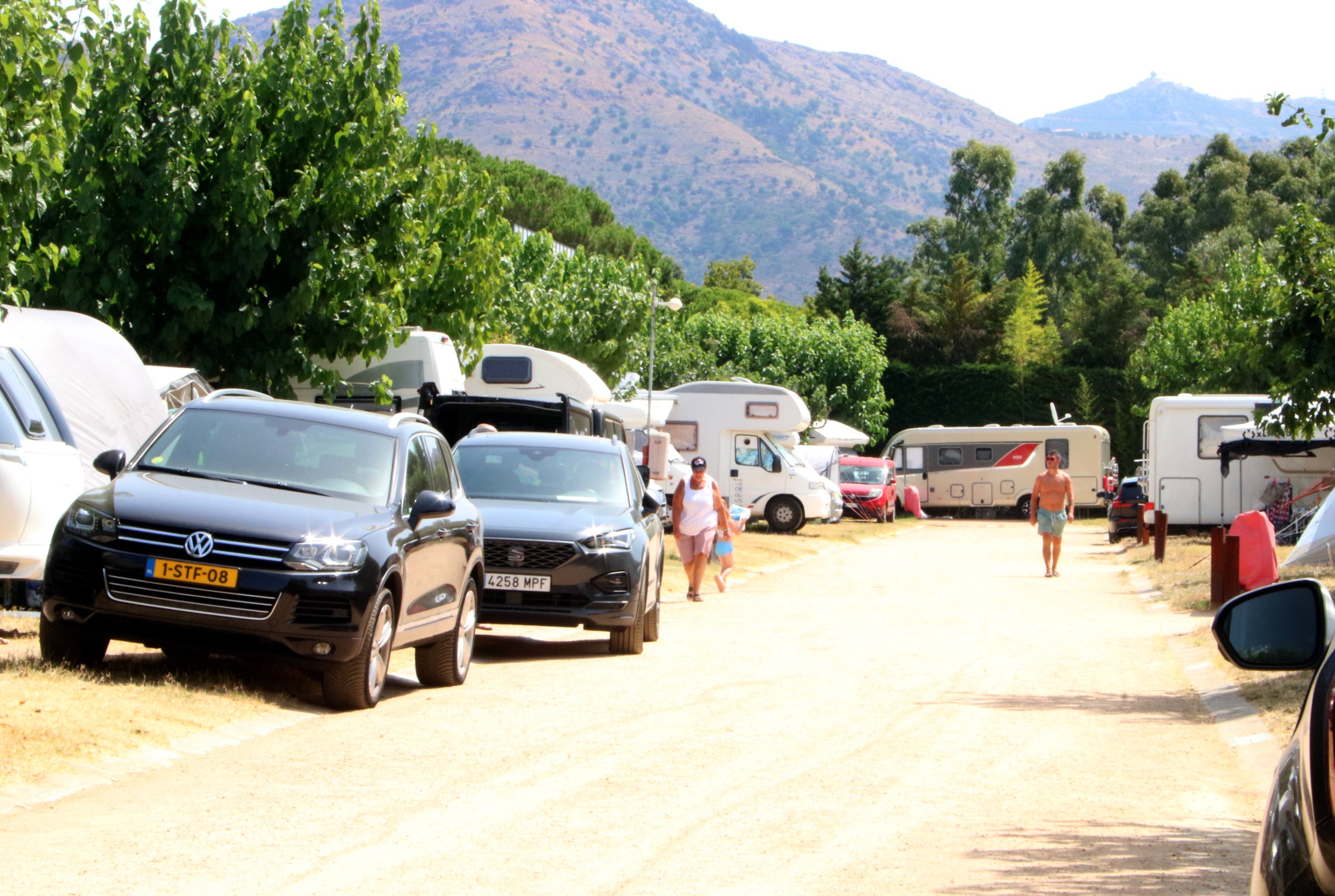 Vehicles i caravanes al càmping Salatà de Roses Autor: Iñaki Martinez Azpiroz / ACN