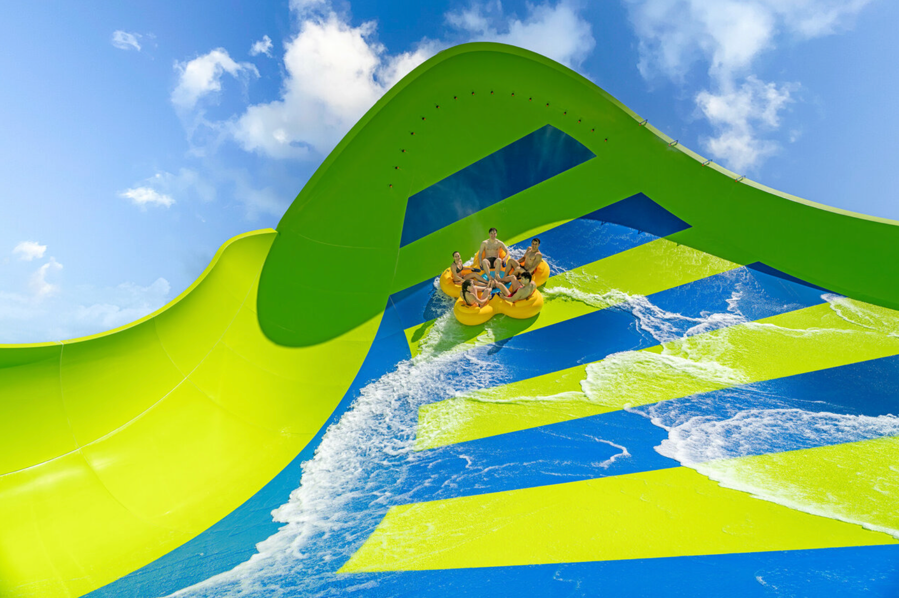 Tornado King, la gran atracción más potente en Water World