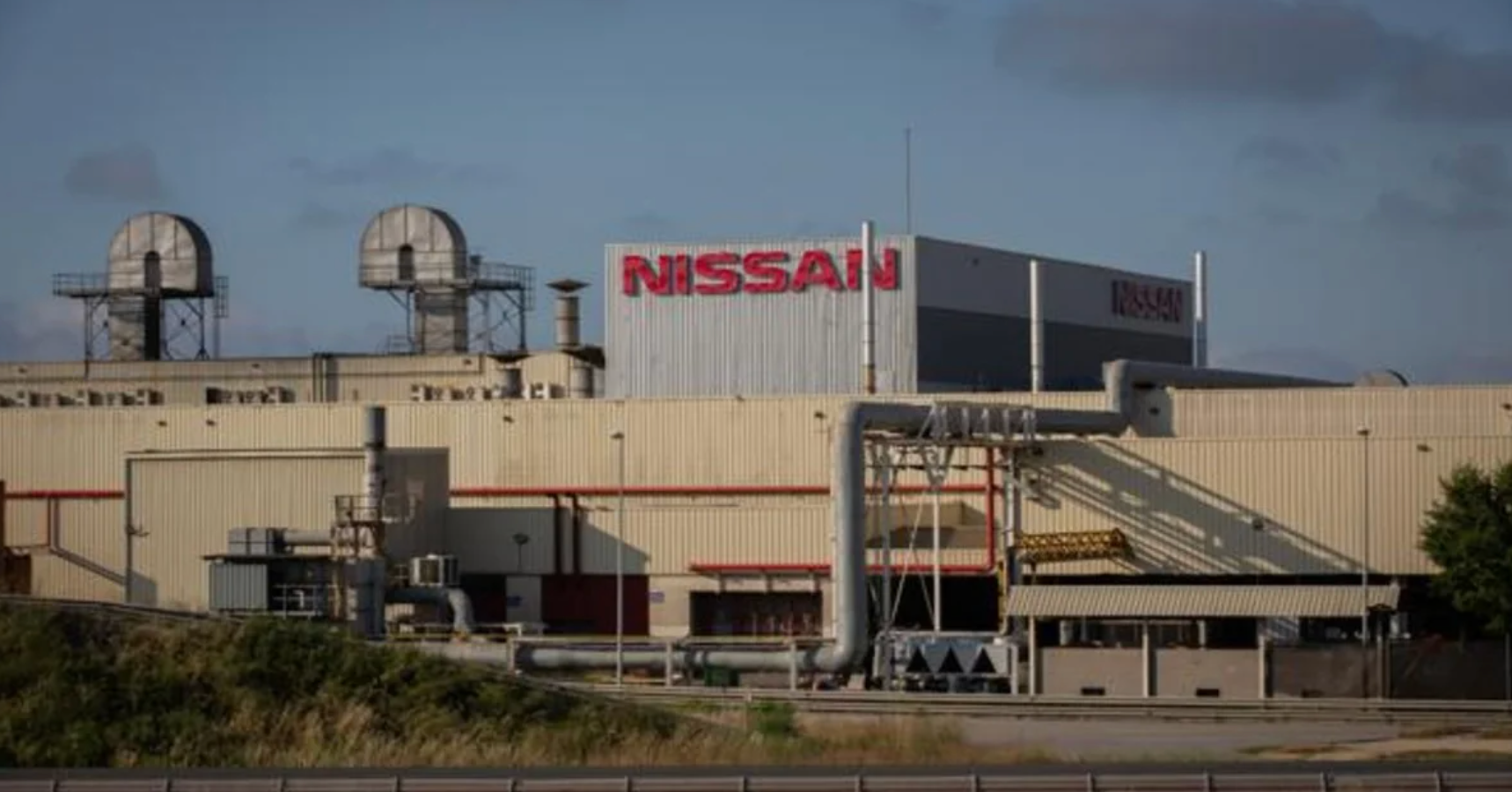 Exterior de la fàbrica de Nissan a la Zona Franca de Barcelona. EUROPA PRESS