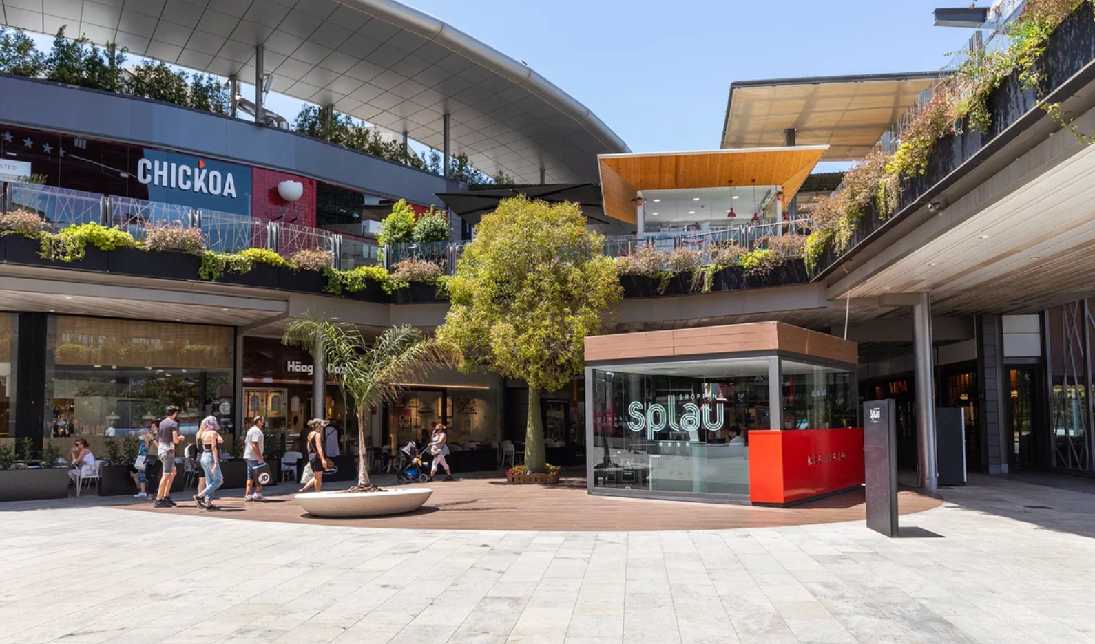 El centre comercial Splau, a Cornellà de Llobregat, un negoci milionari SPLAU 
